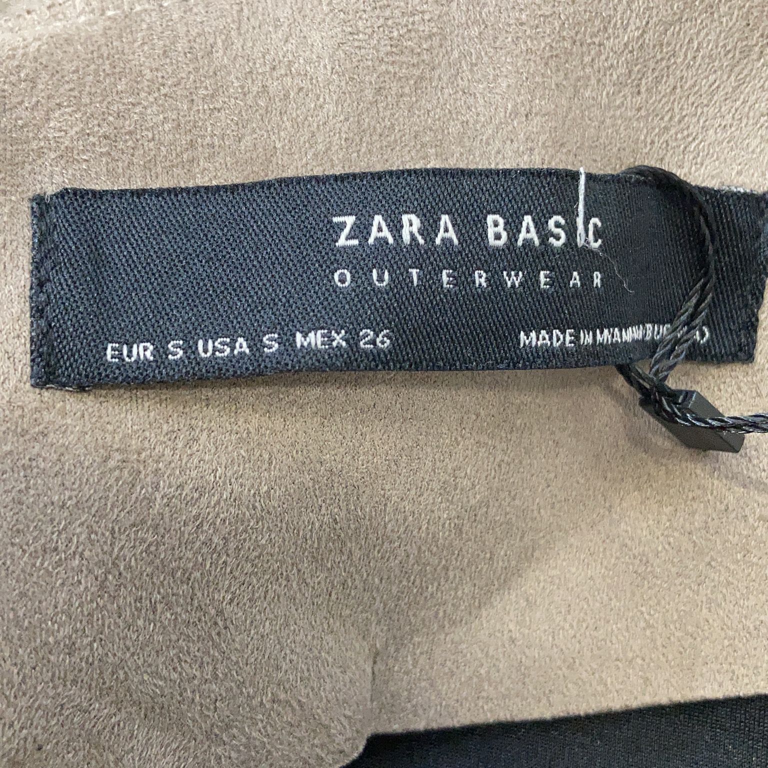 Zara Basic