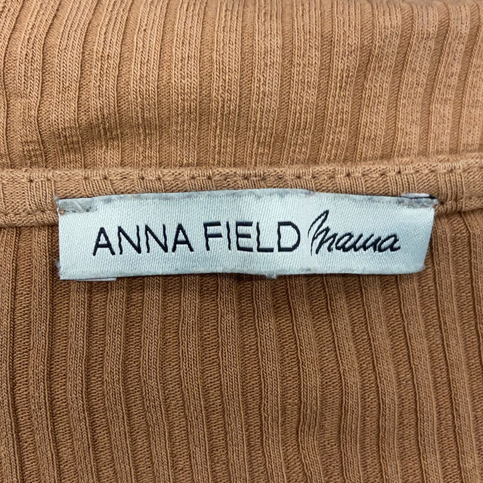 Anna Field Mama