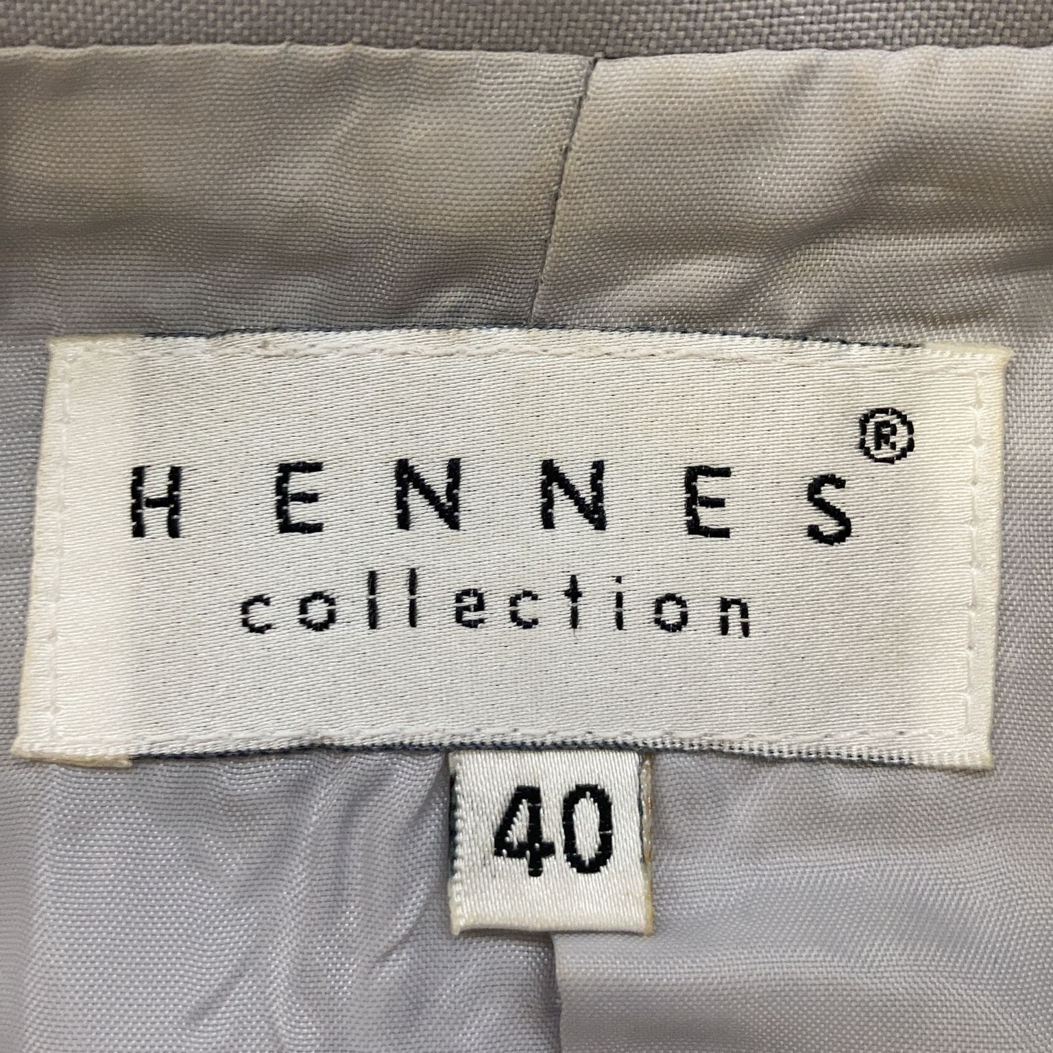 Hennes Collection