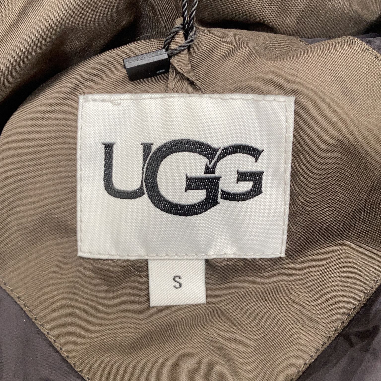 UGG