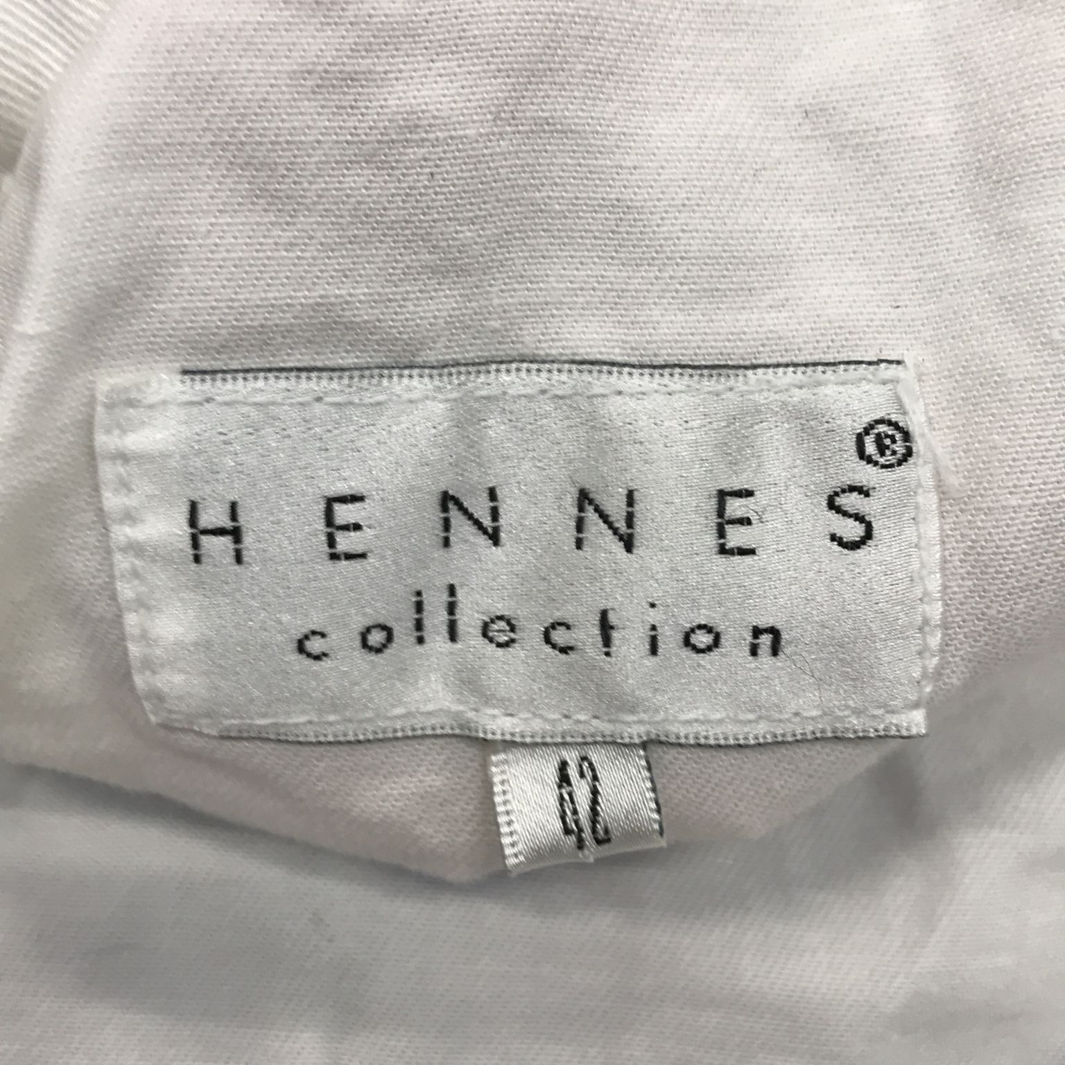 Hennes Collection