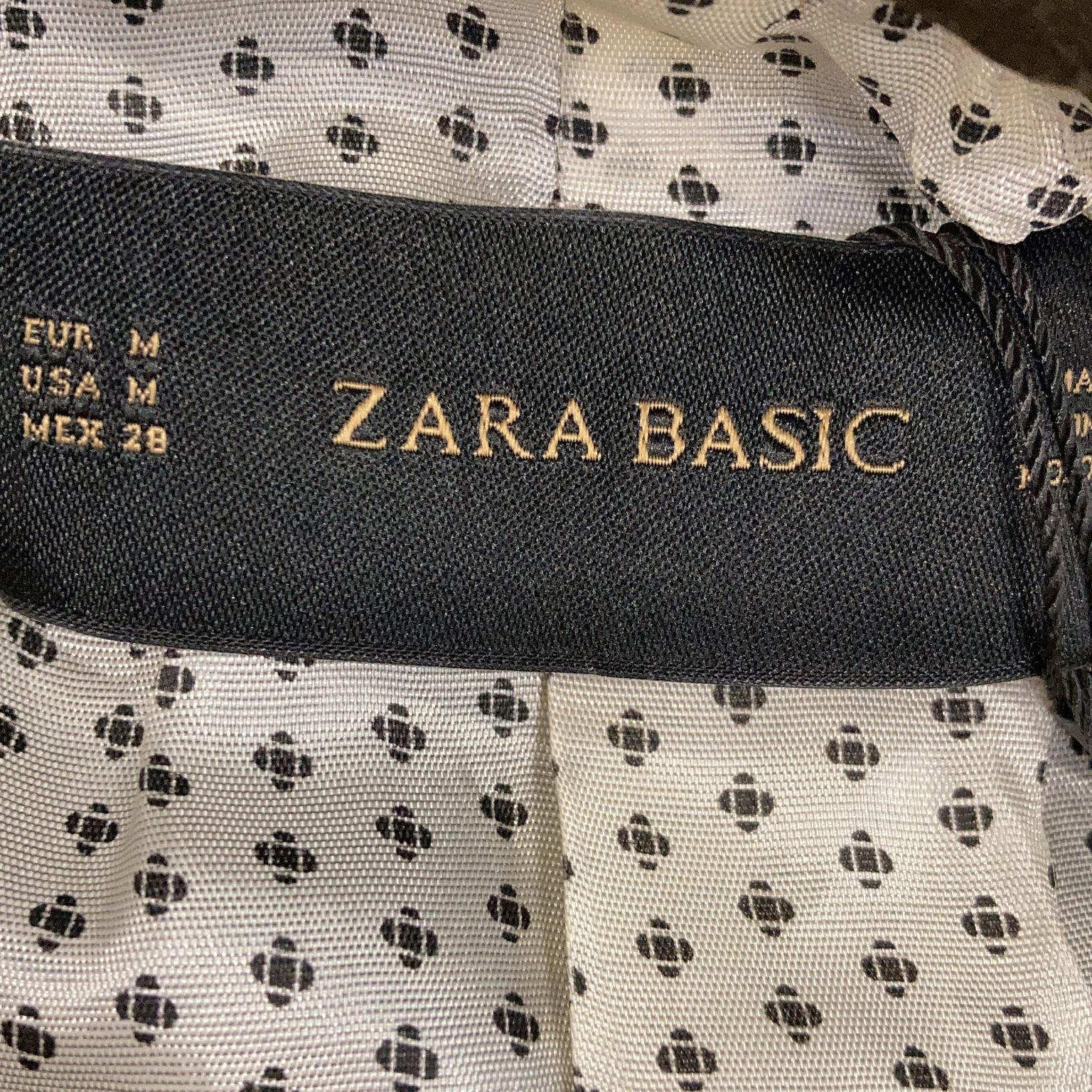 Zara Basic