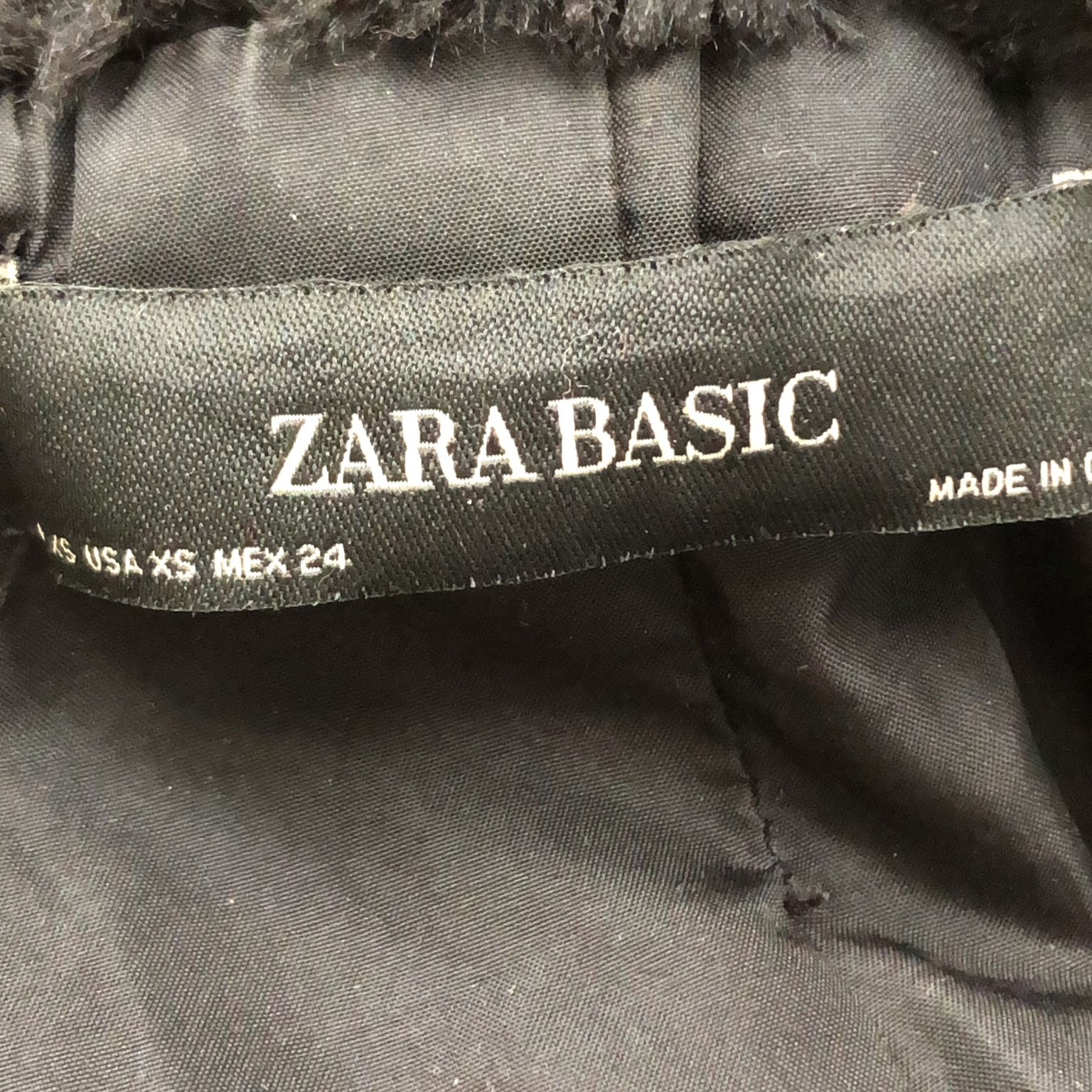 Zara Basic