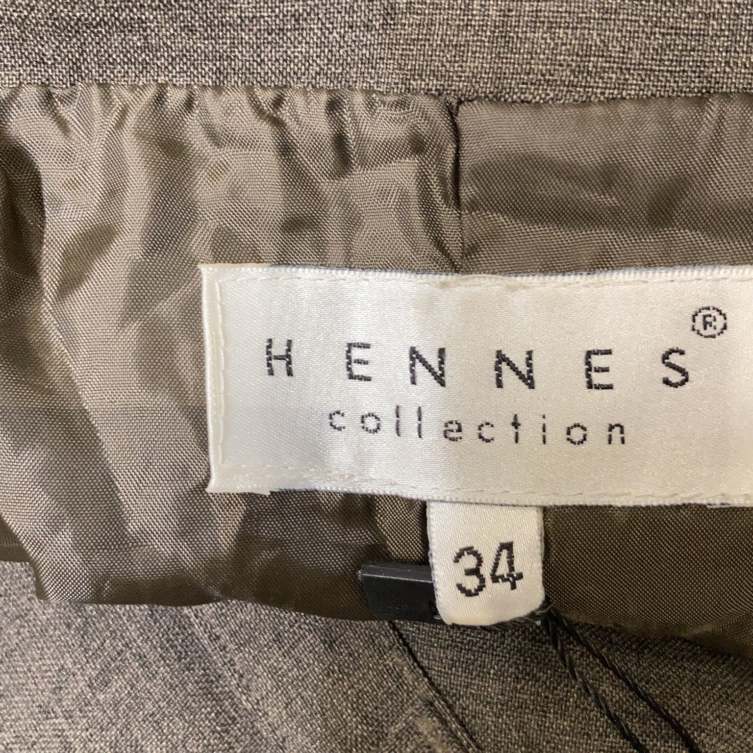 Hennes Collection