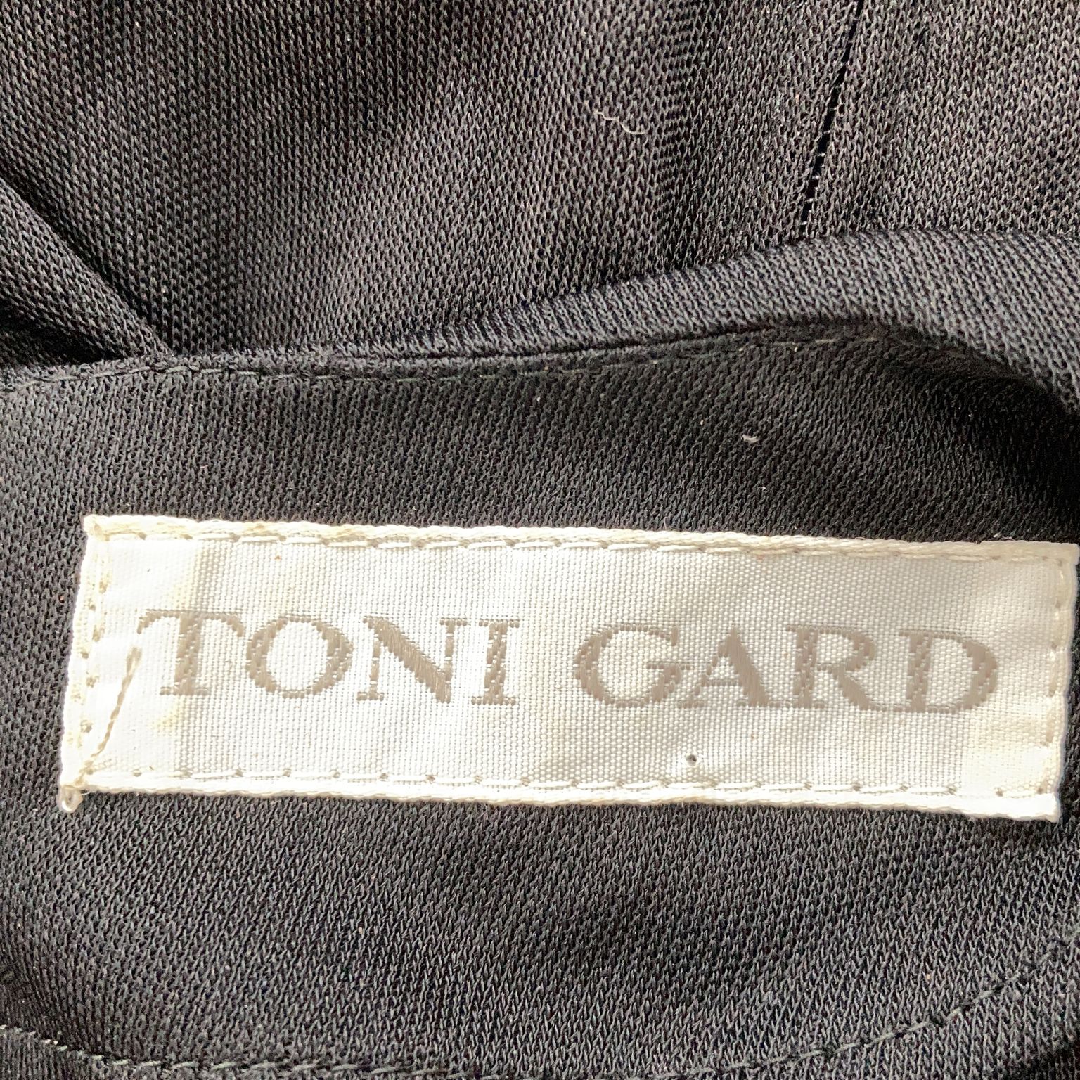 Toni Gard