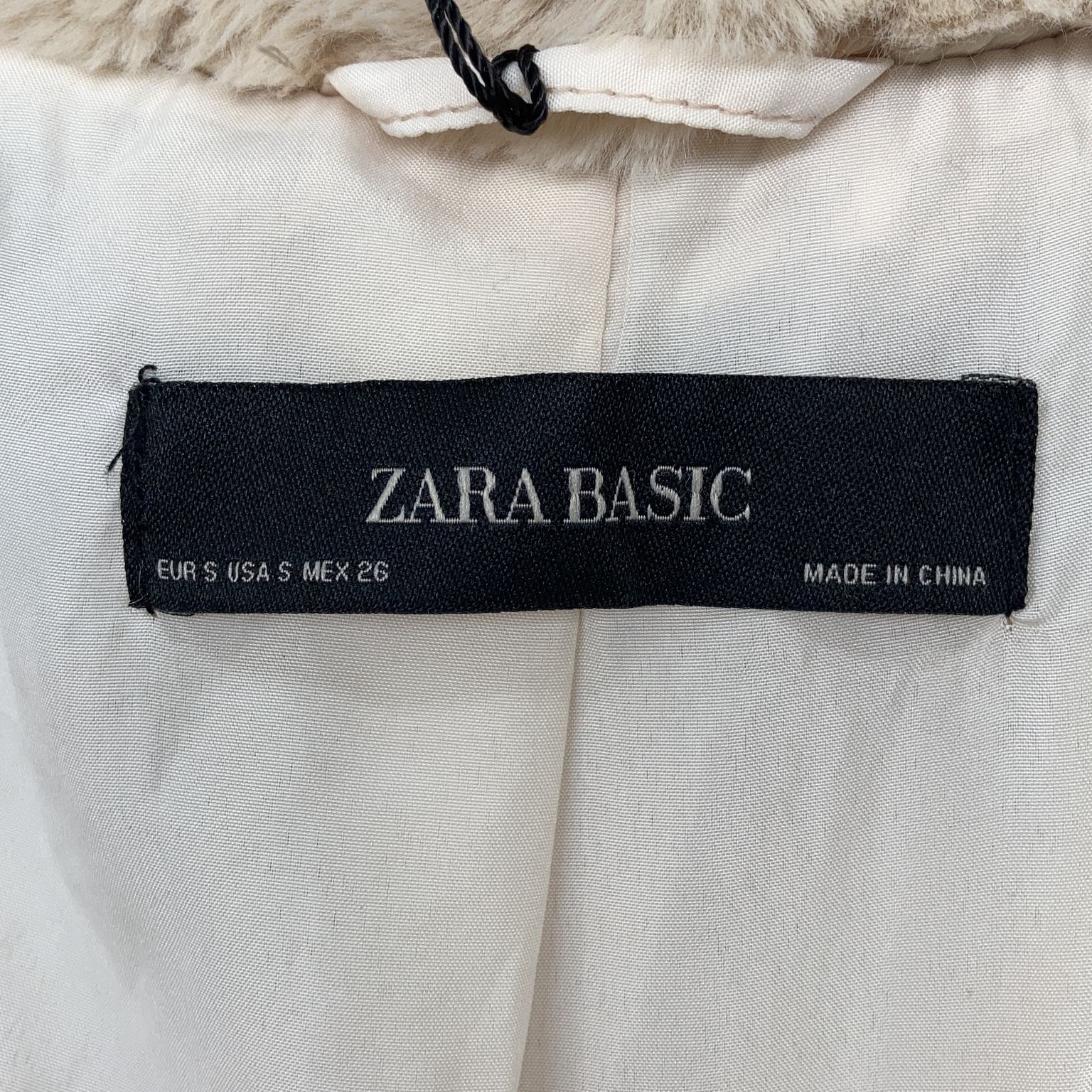 Zara Basic