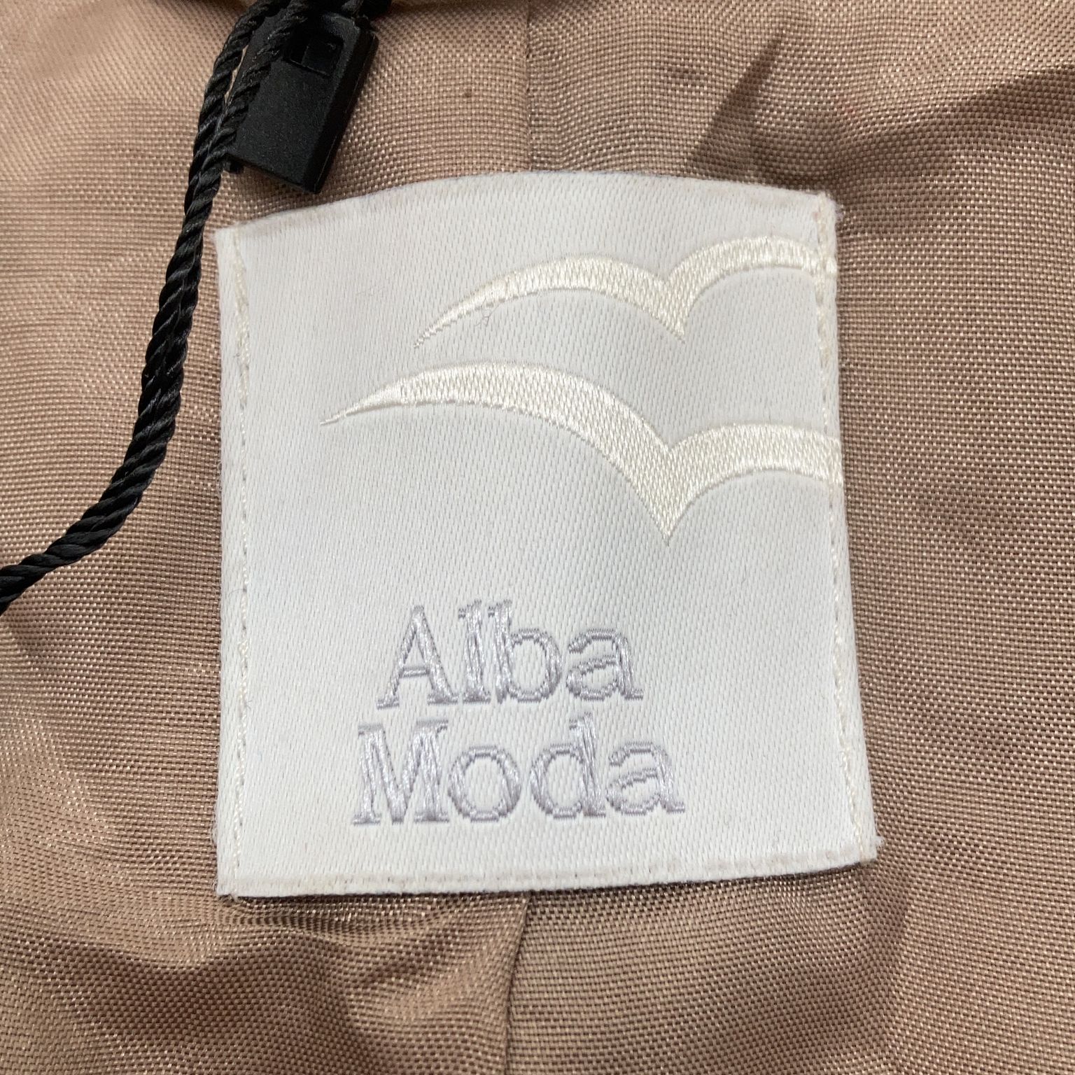 Alba Moda