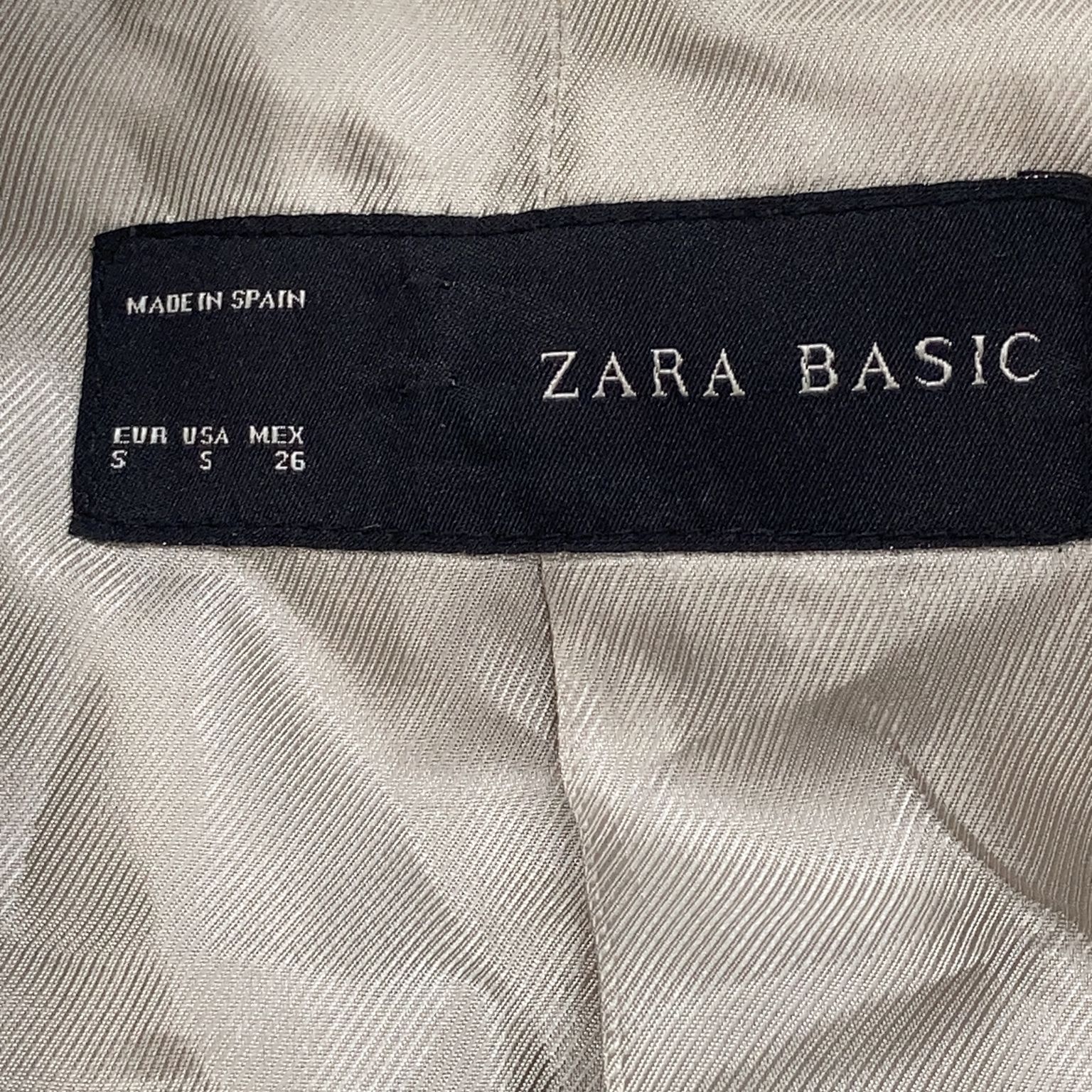 Zara Basic