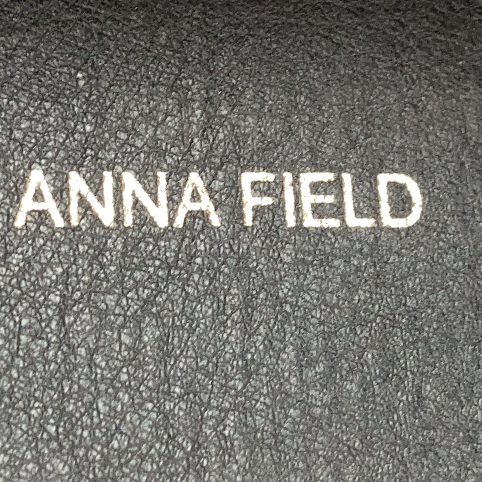 Anna Field