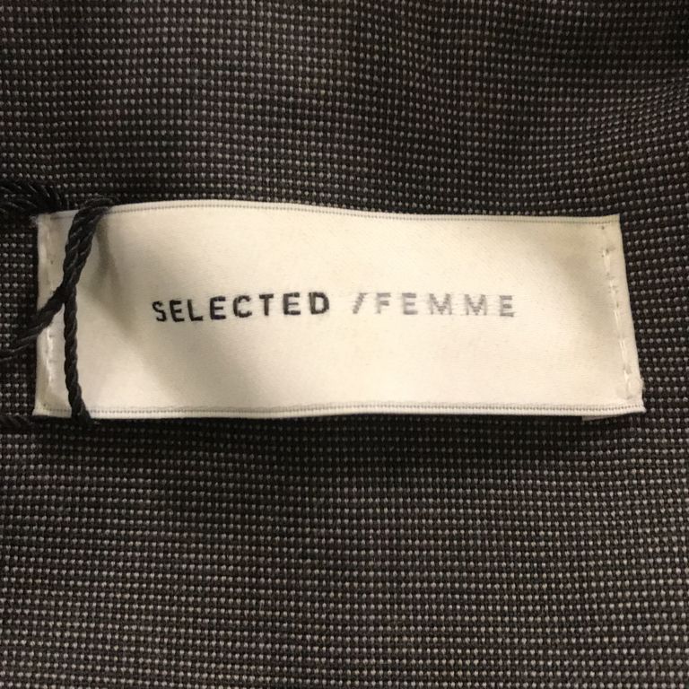 Selected Femme