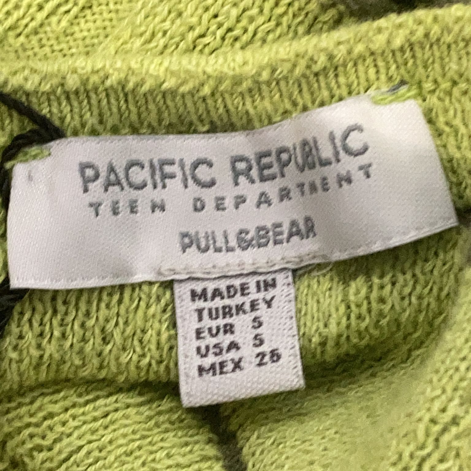 Pacific Republic Pull  Bear