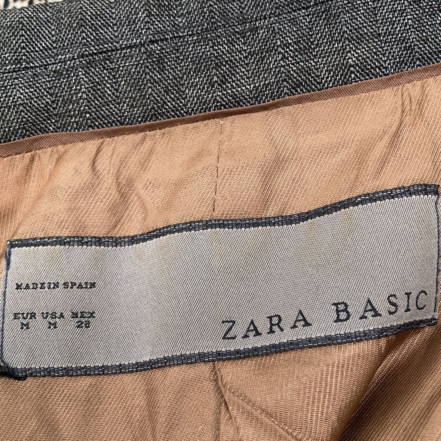 Zara Basic