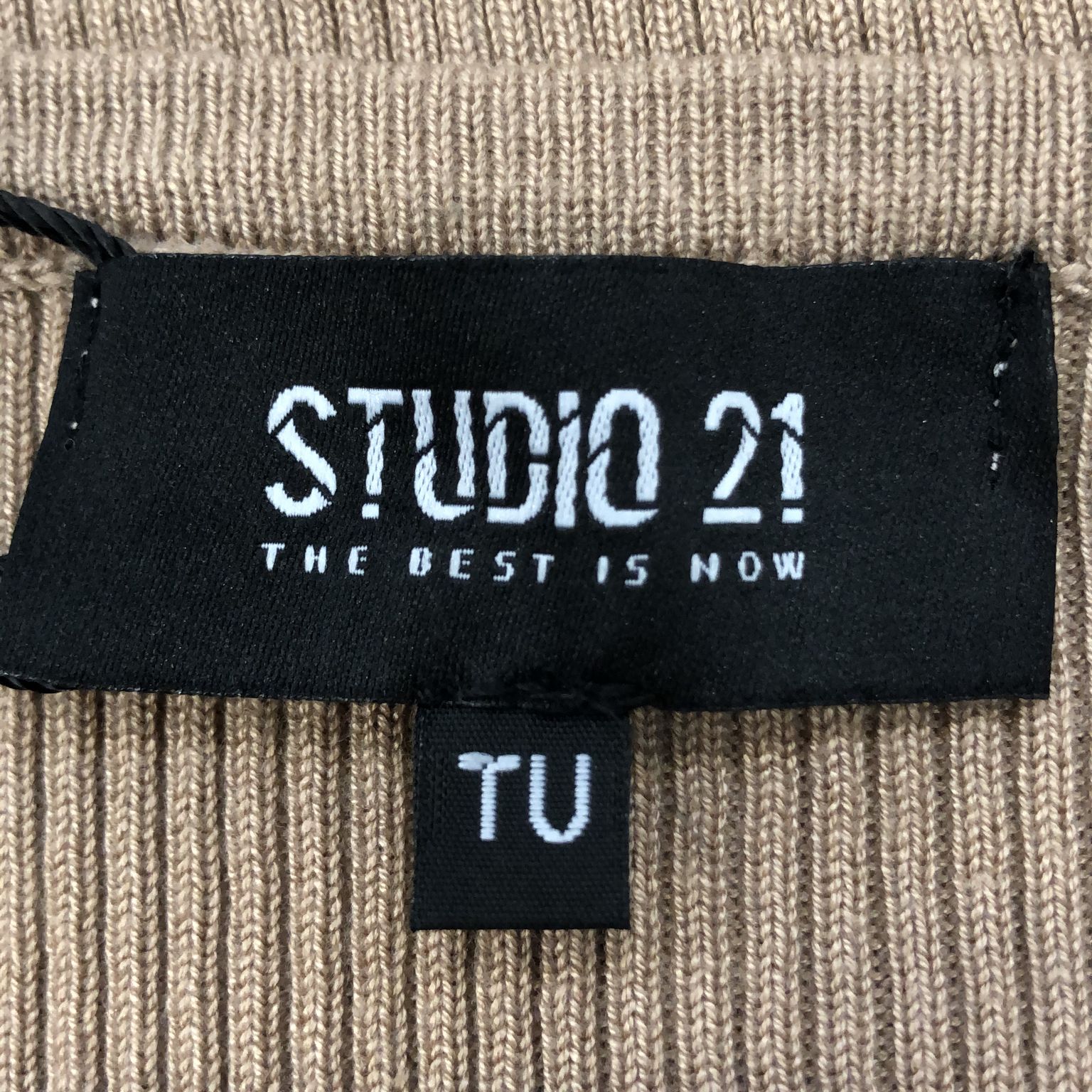 Studio 21