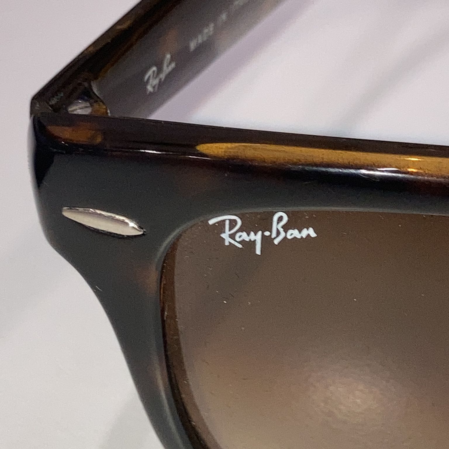 Ray-Ban