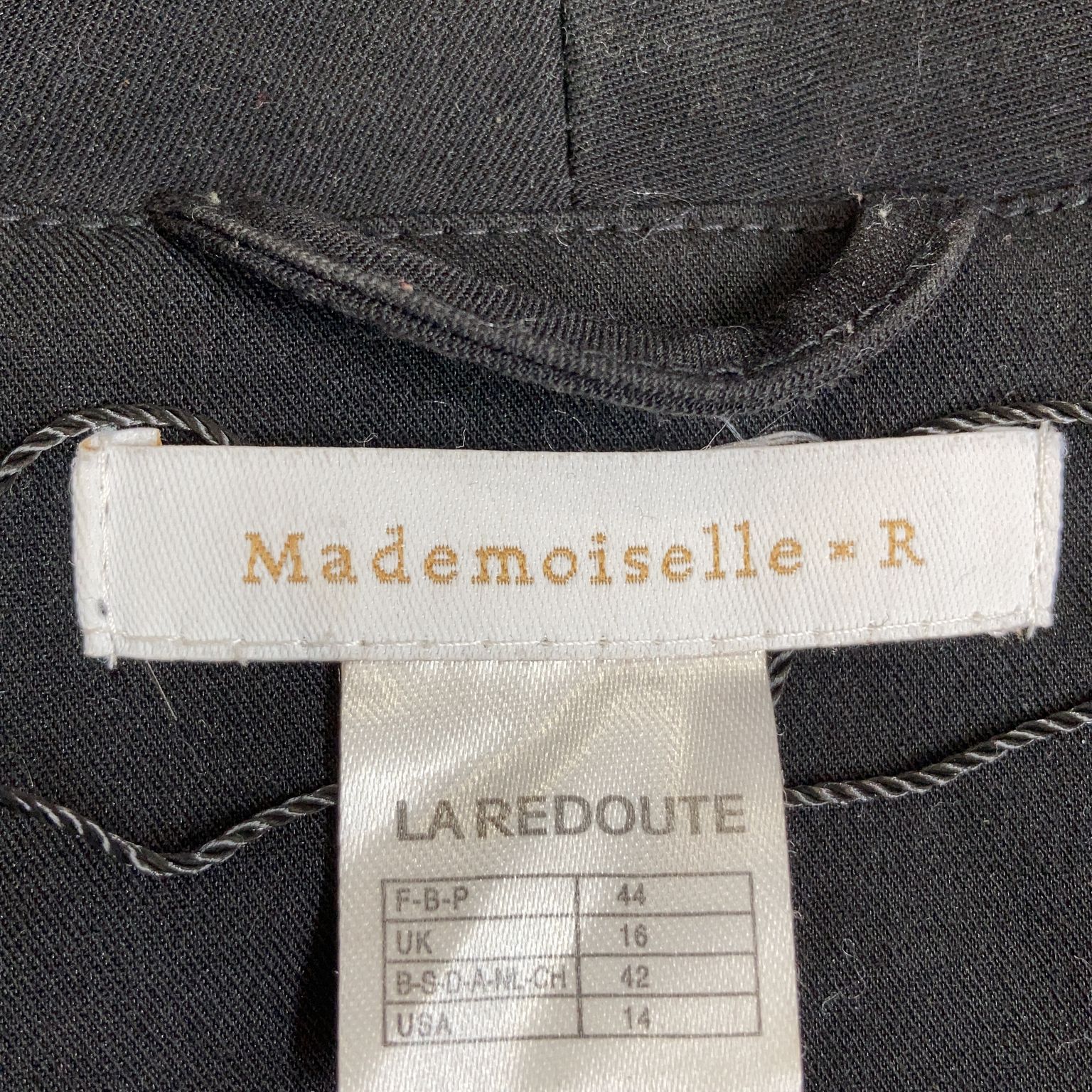 Mademoiselle R