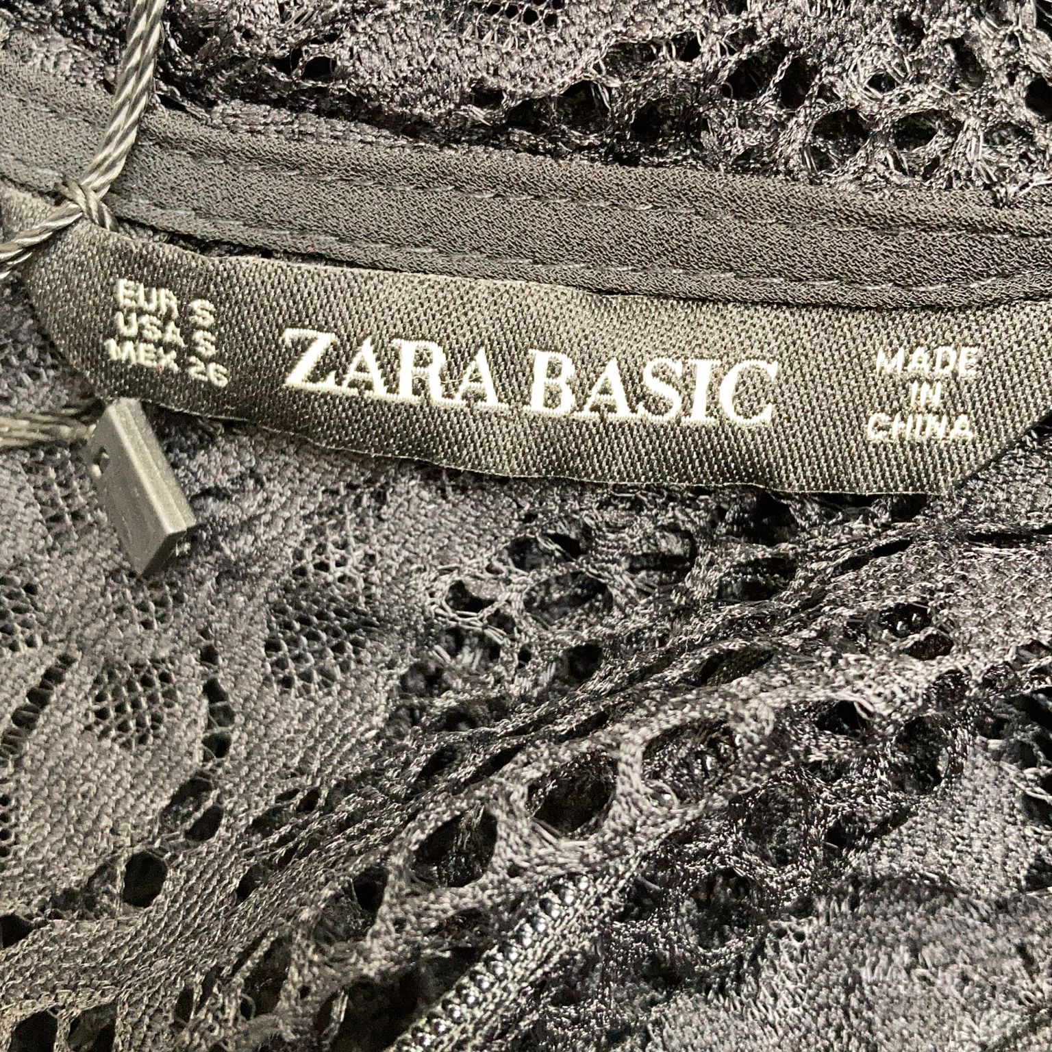 Zara Basic