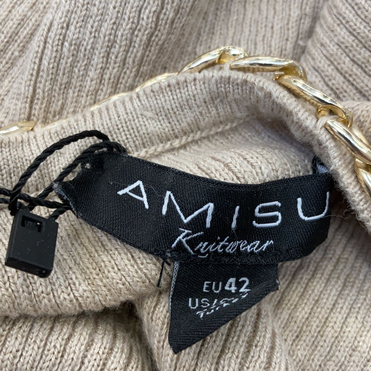 Amisu Knitwear