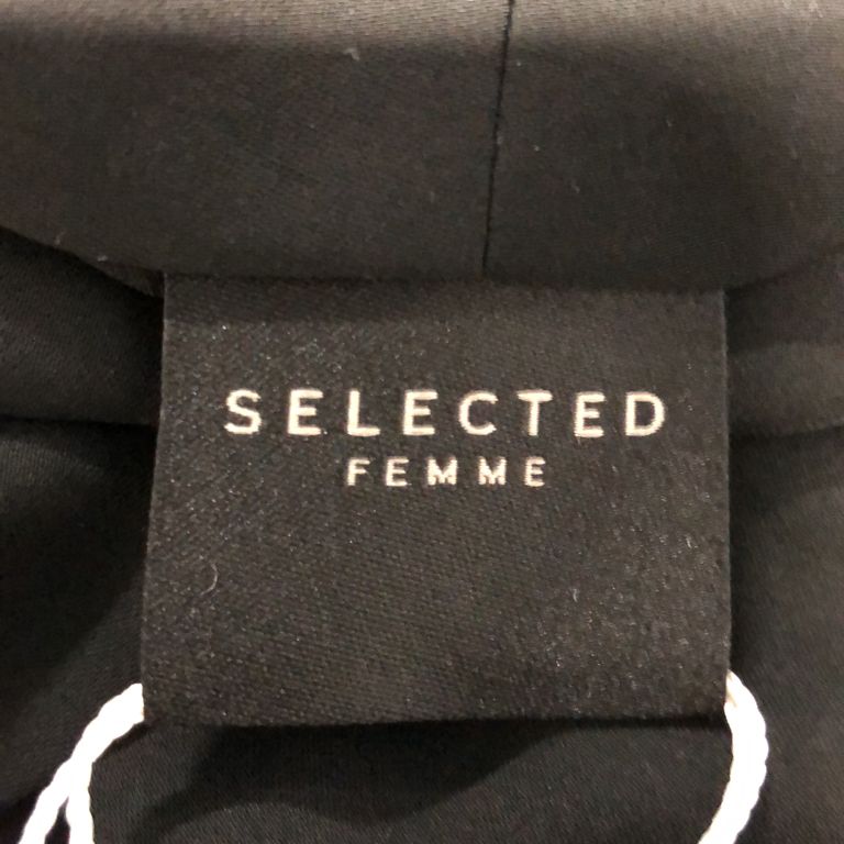 Selected Femme