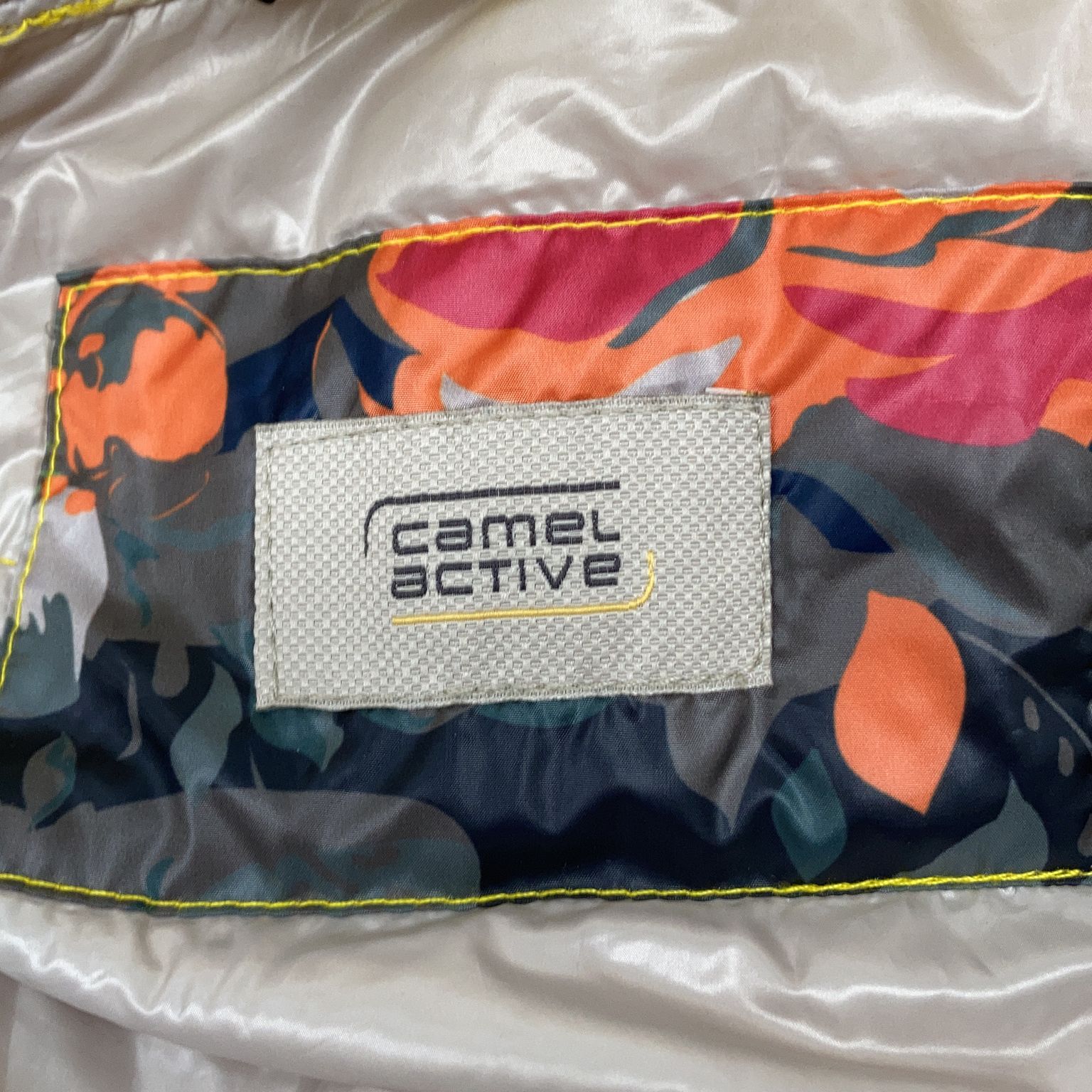 Camel Active