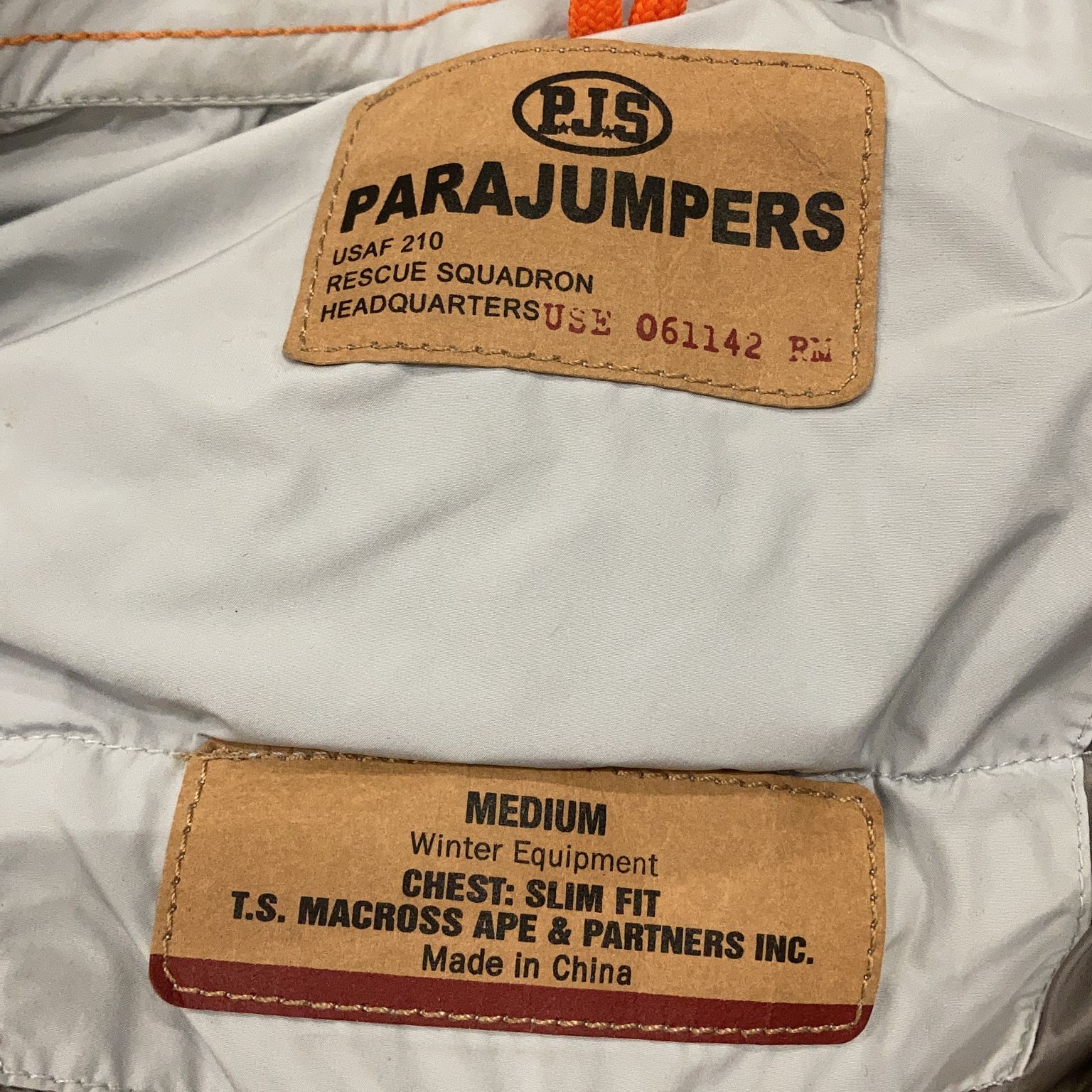 Parajumpers