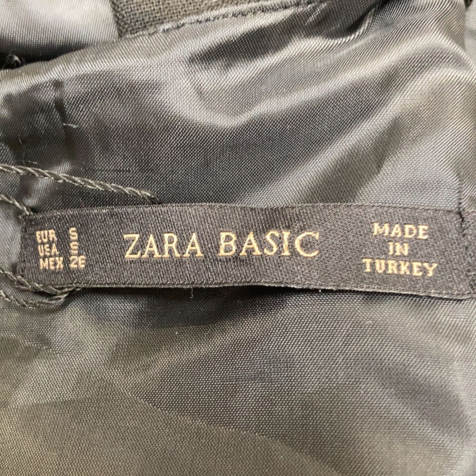 Zara Basic