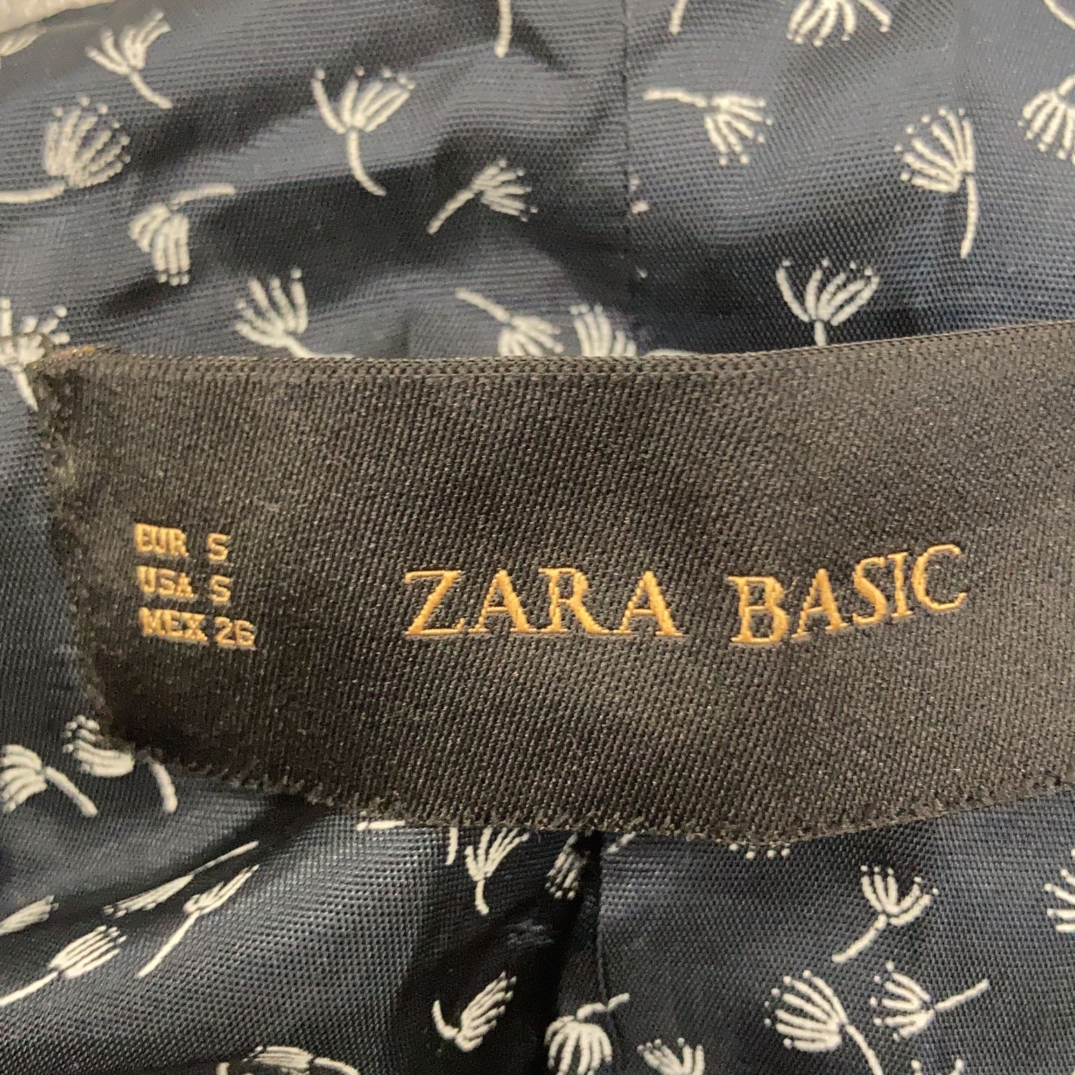 Zara Basic