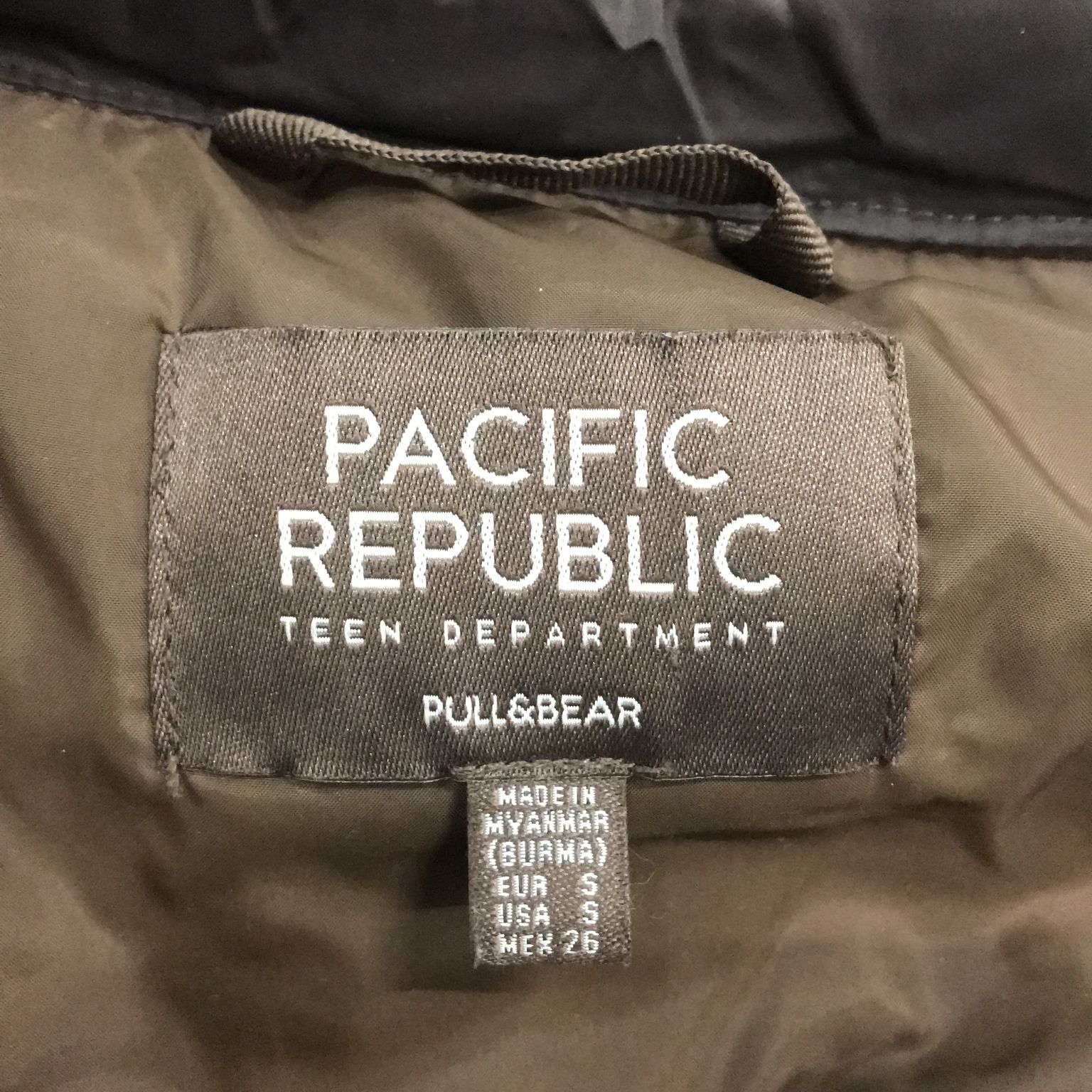 Pacific Republic Pull  Bear