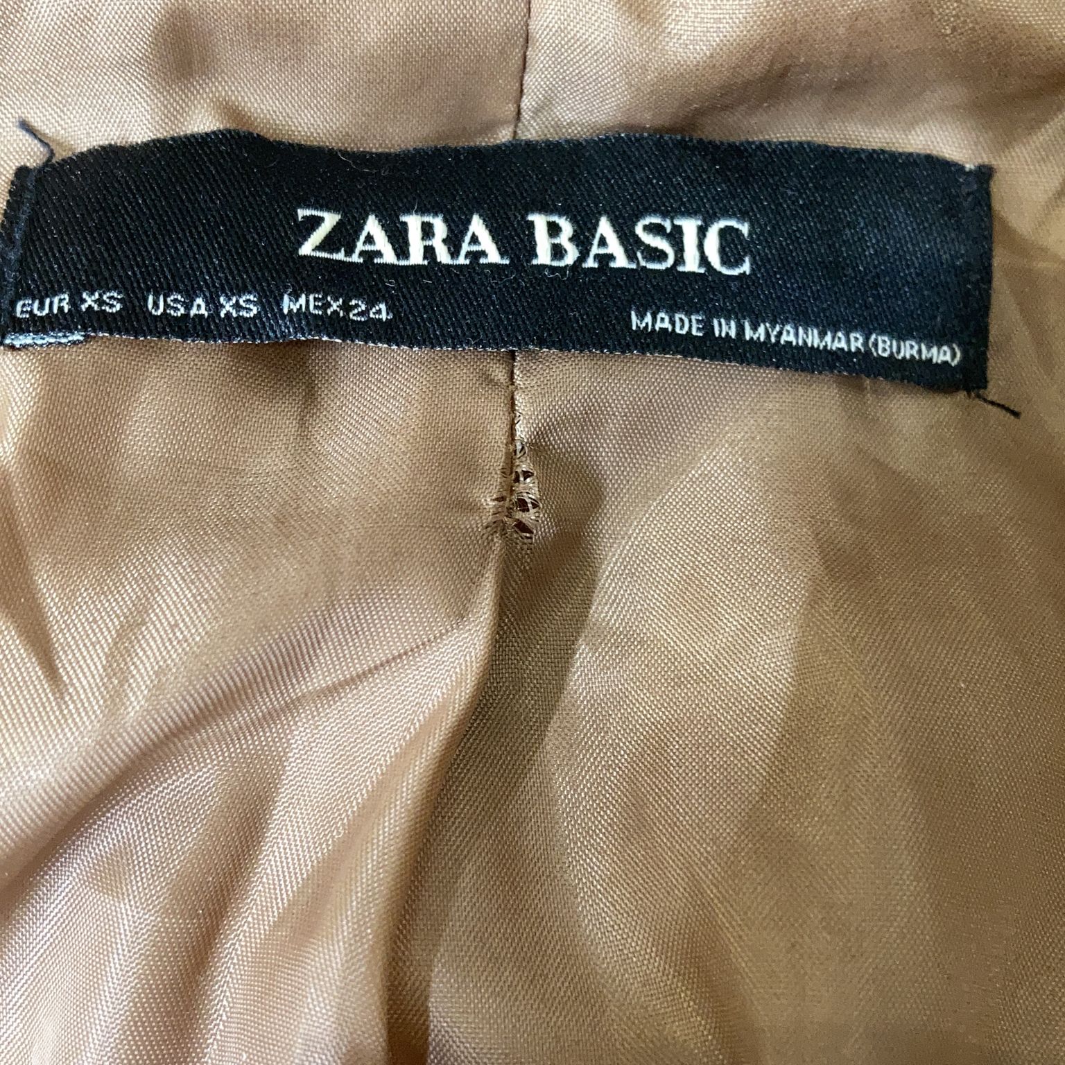 Zara Basic