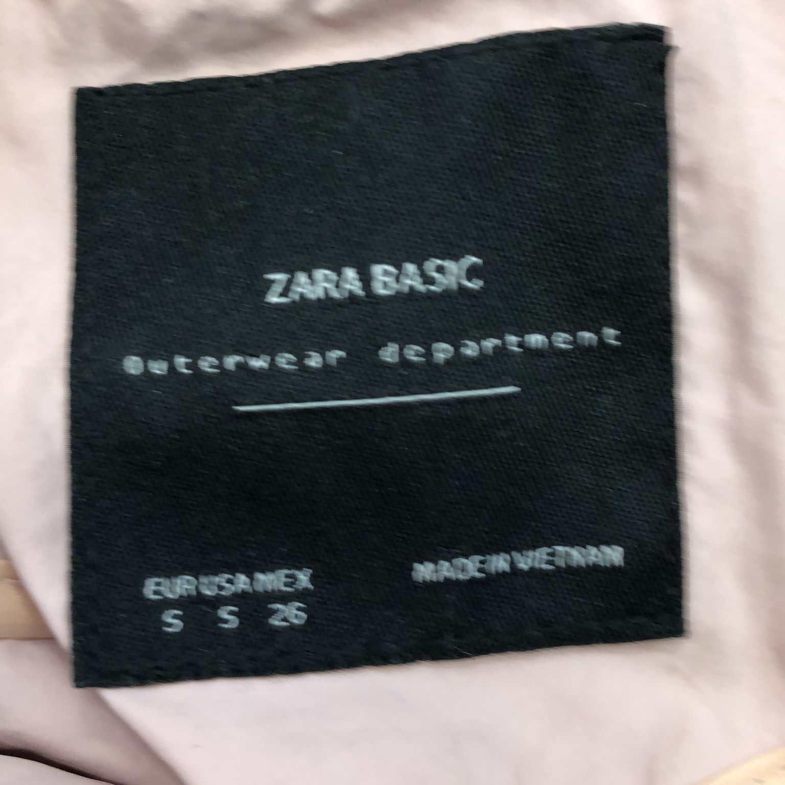 Zara Basic