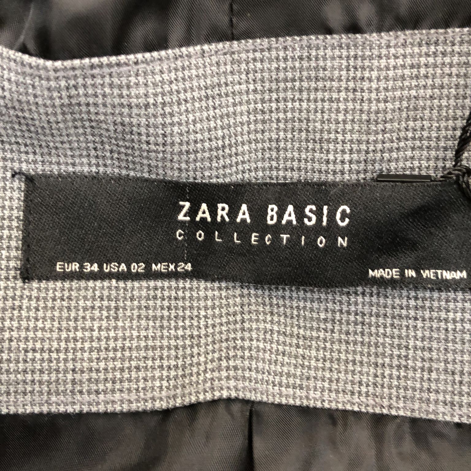 Zara Basic