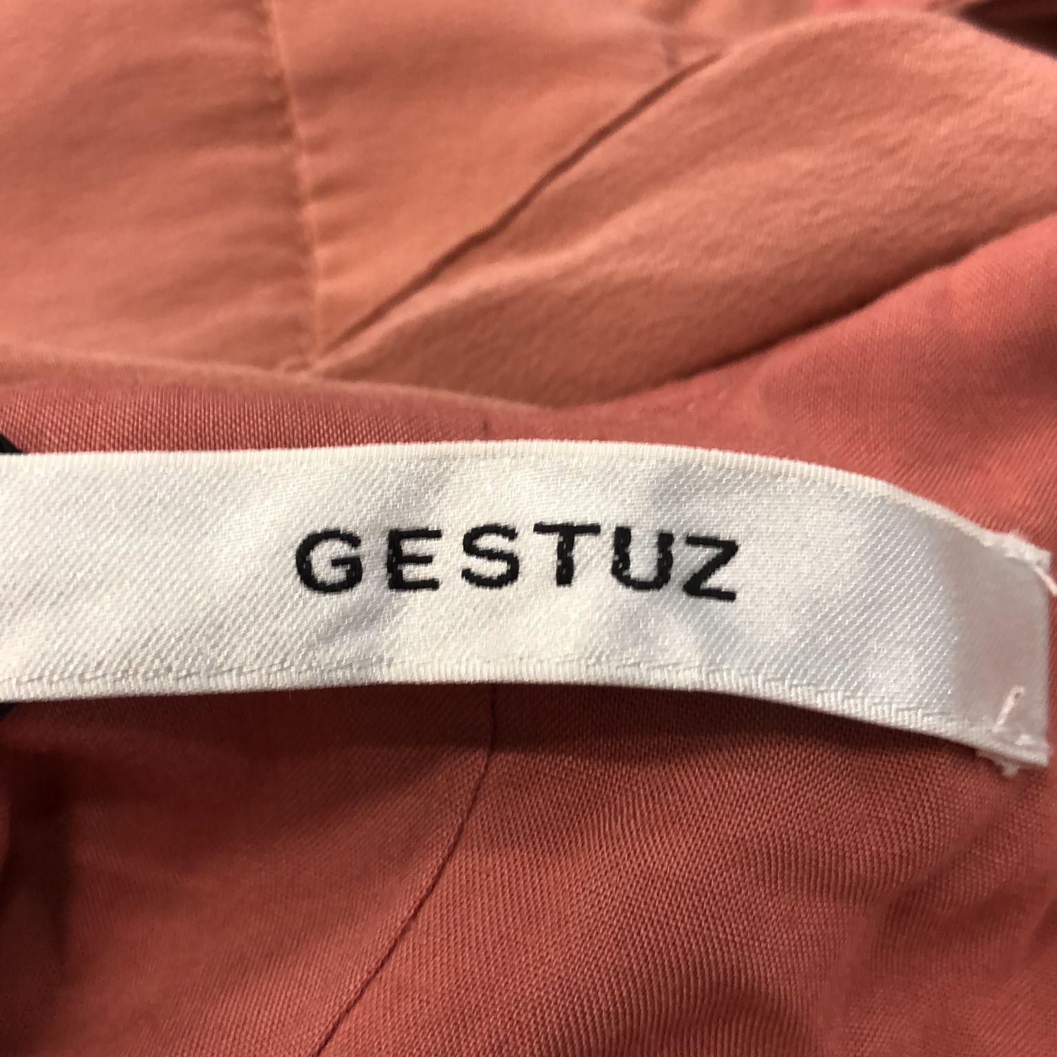 Gestuz