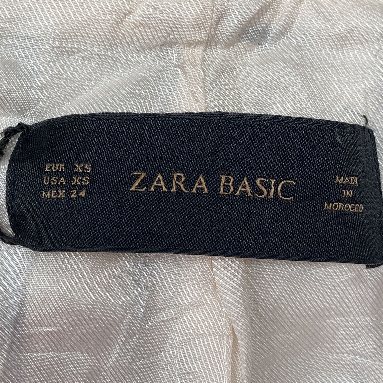 Zara Basic