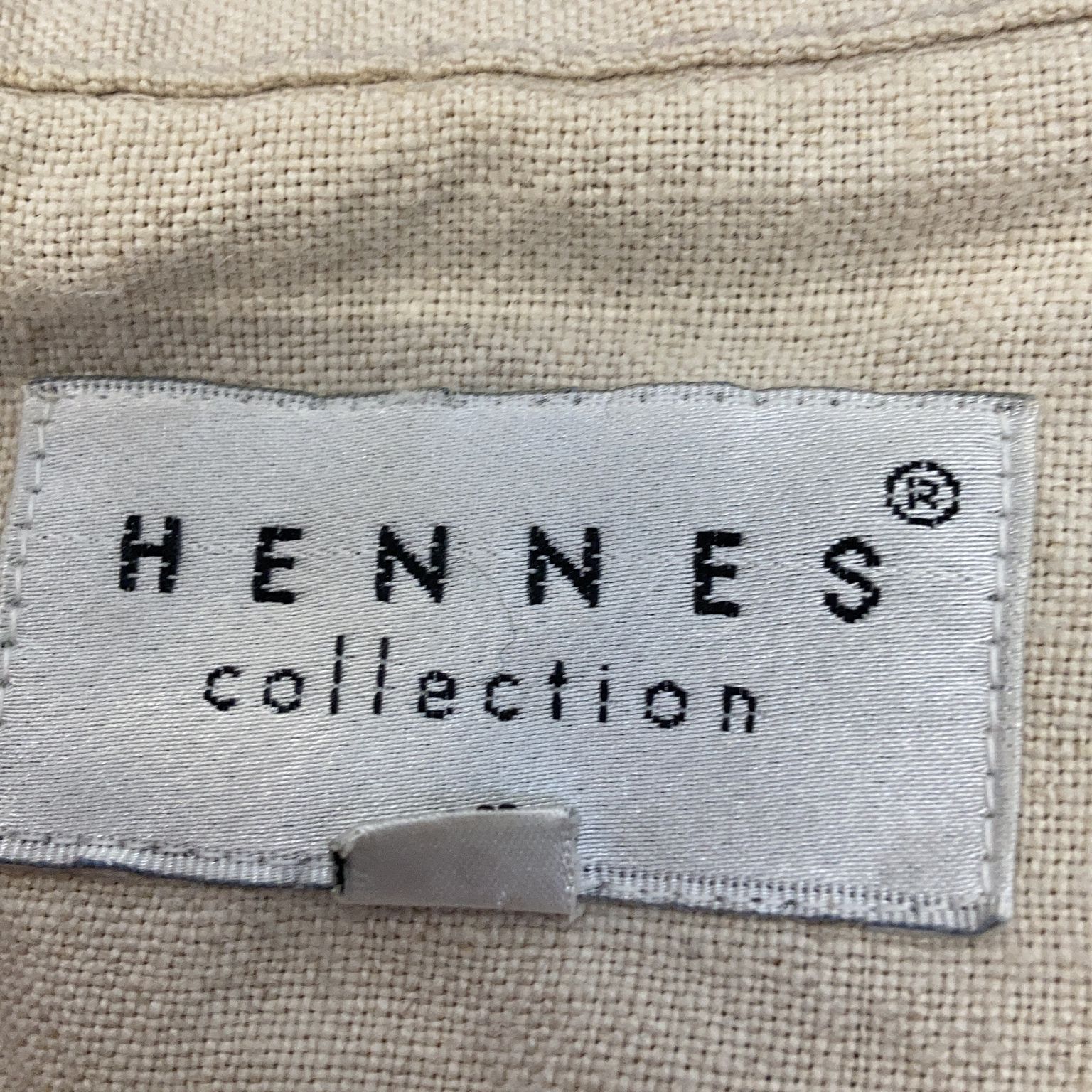 Hennes Collection