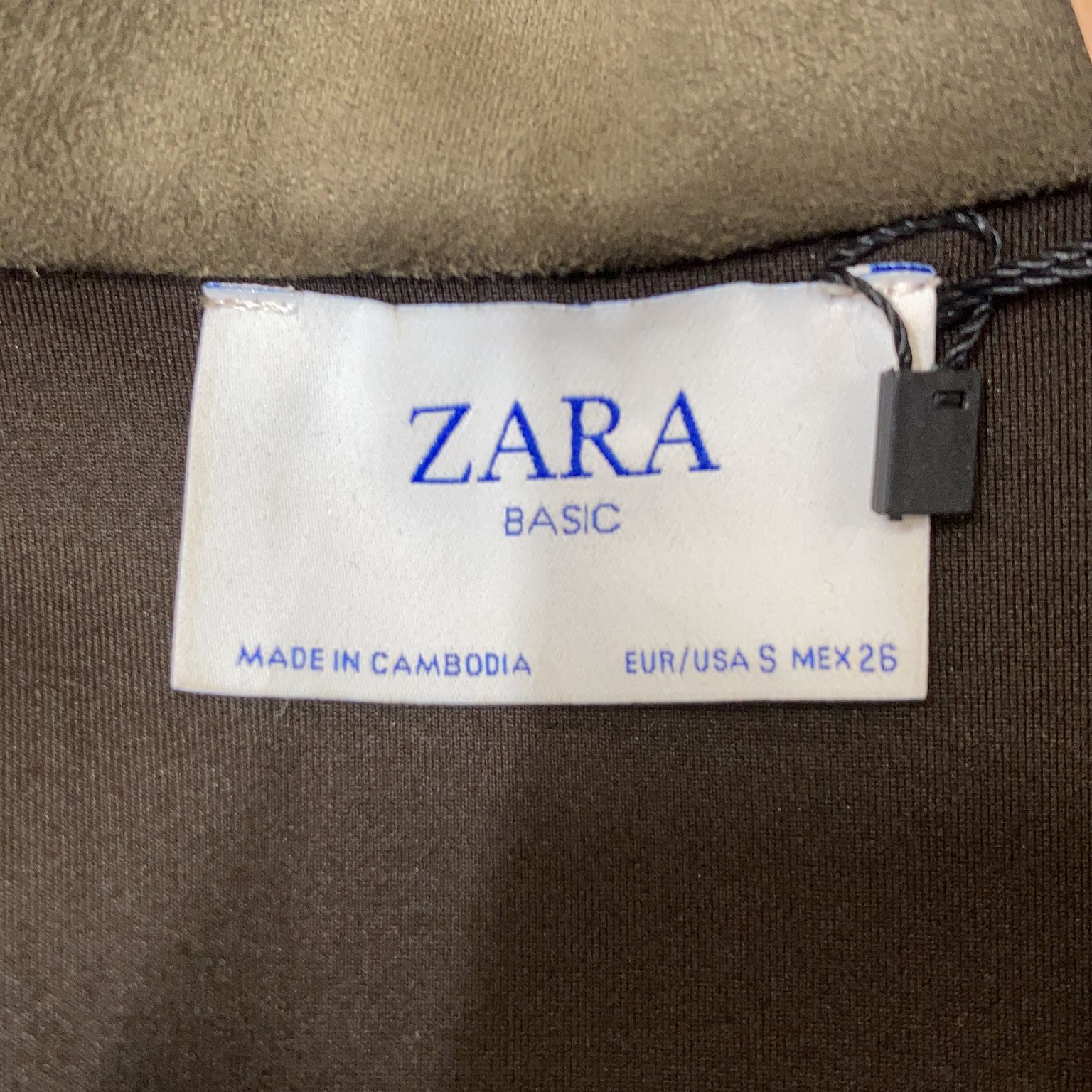 Zara Basic