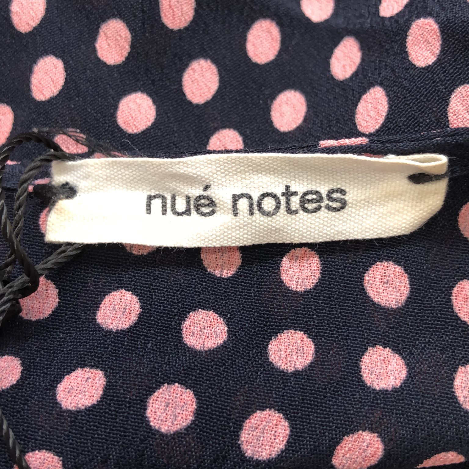 Nué Notes