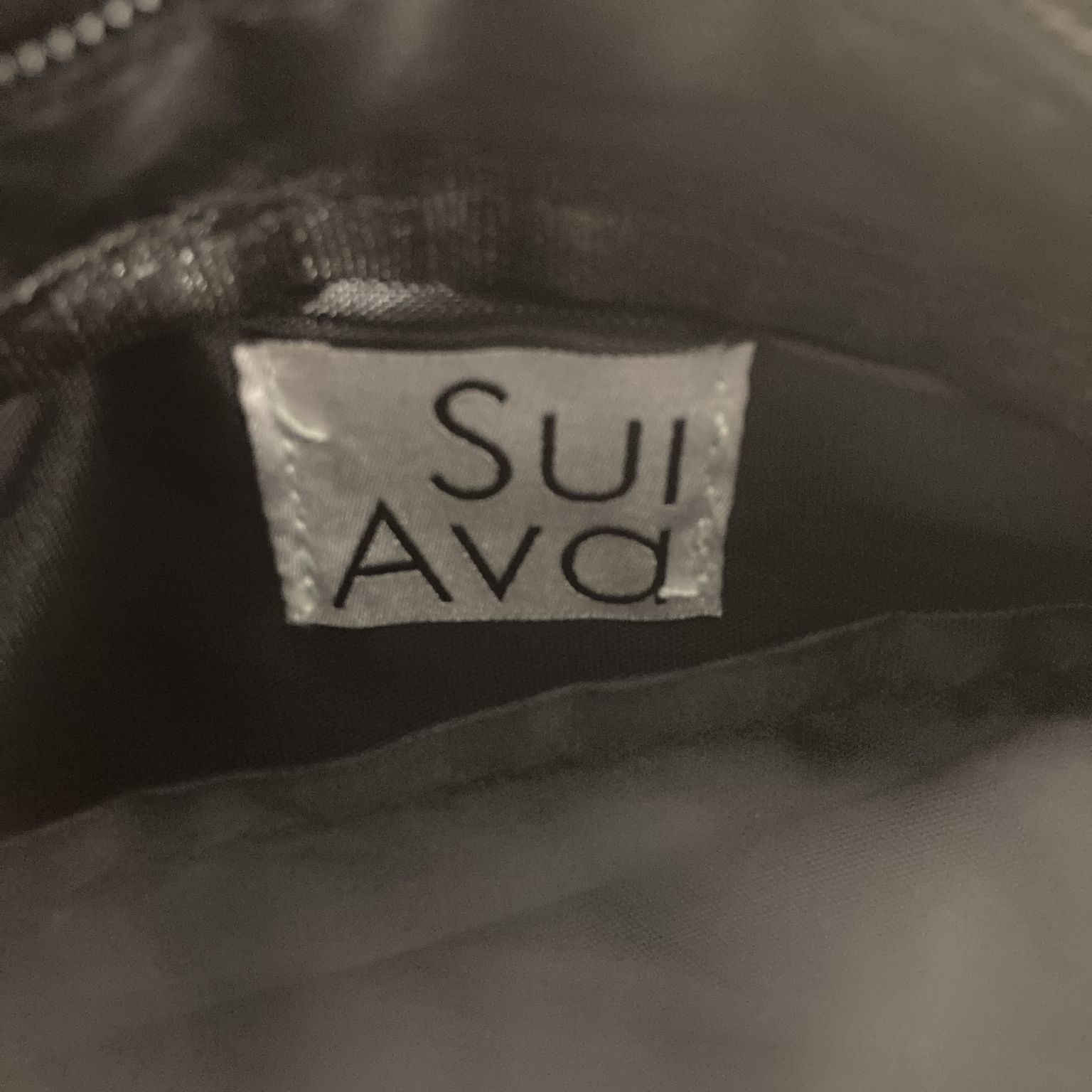 Sui Ava