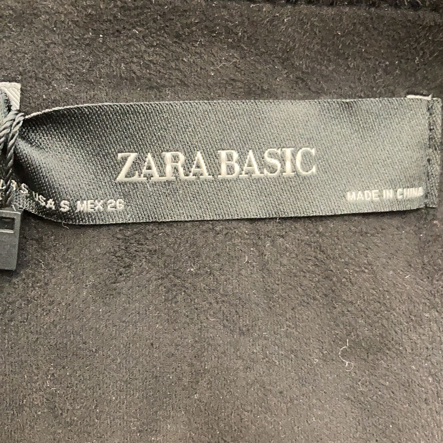 Zara Basic