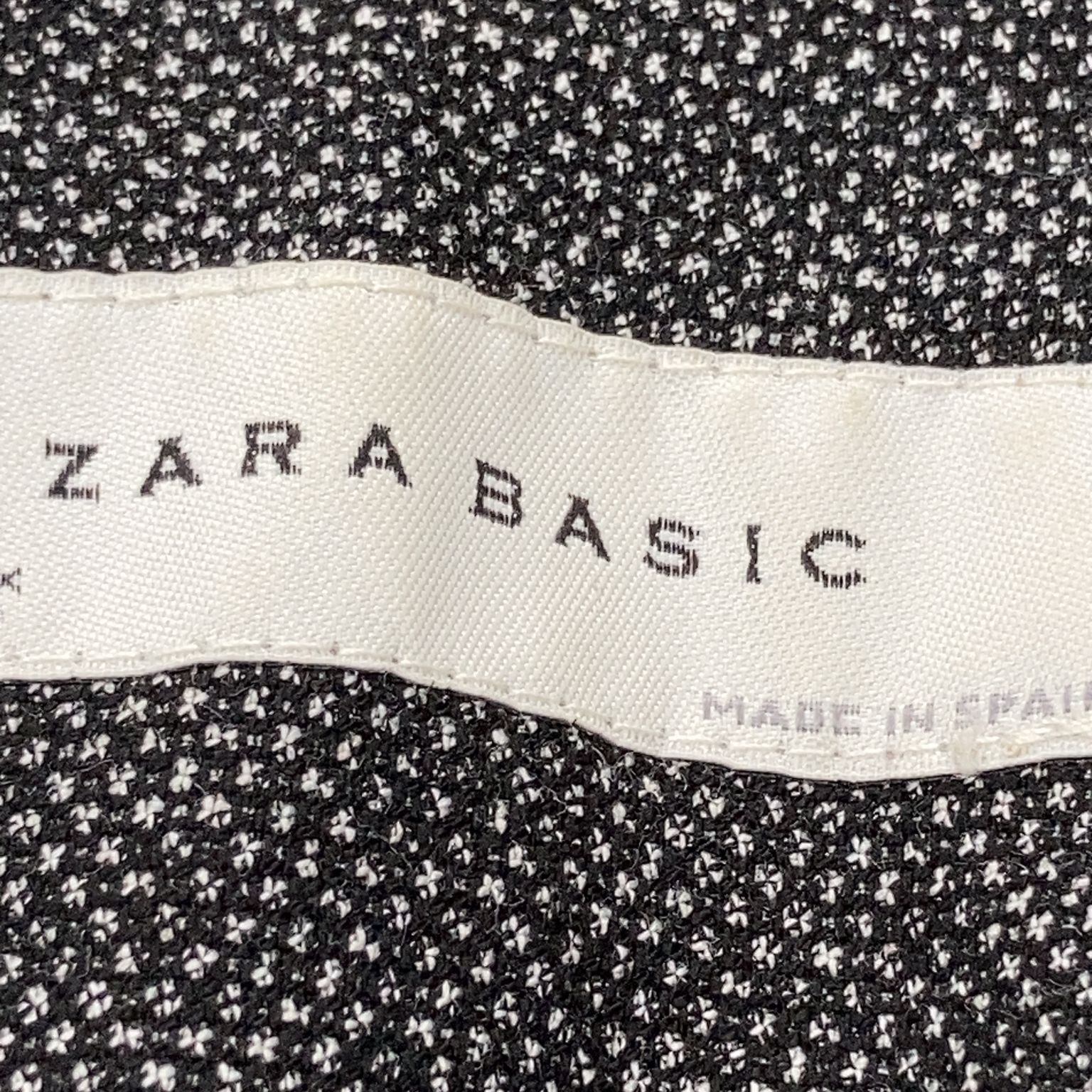 Zara Basic