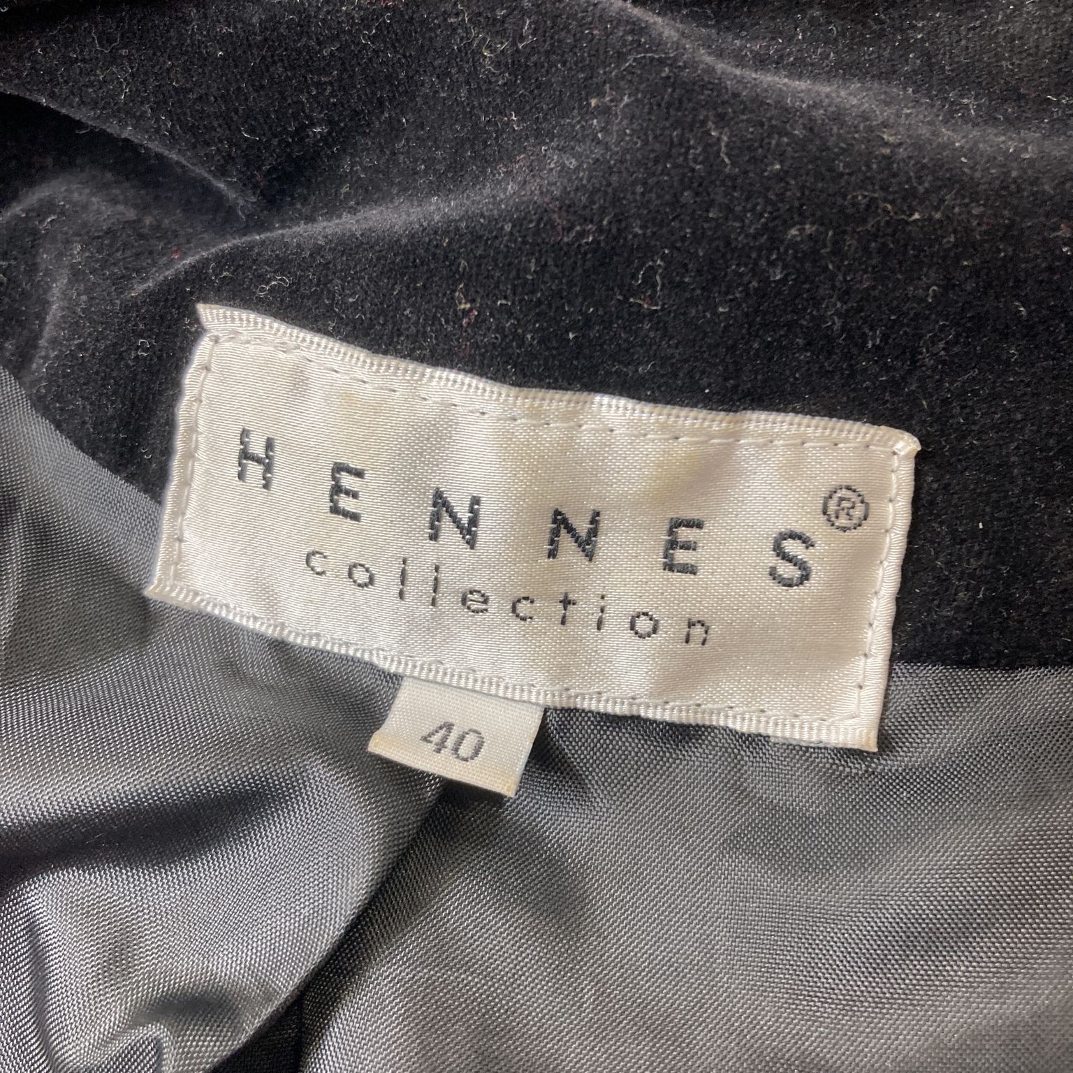 Hennes Collection