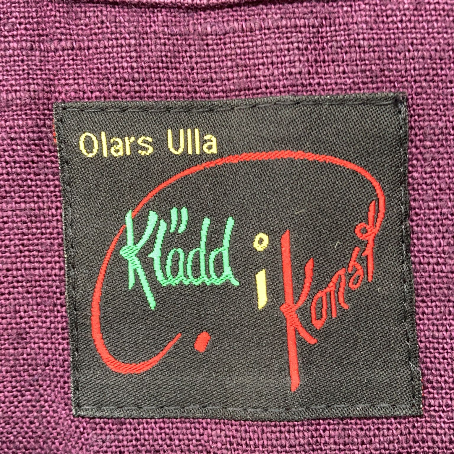 Olars Ulla Klädd i Konst