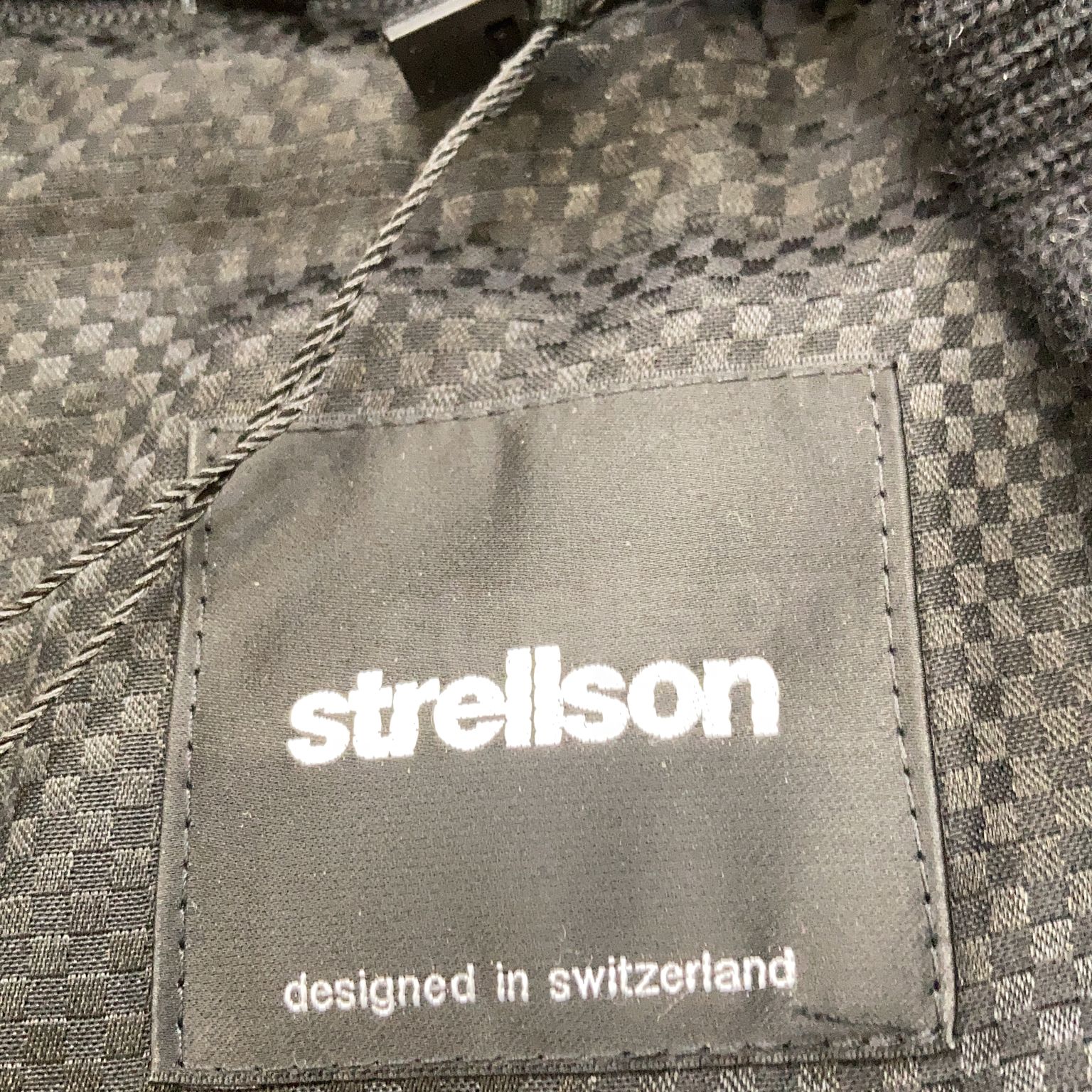 Strellson