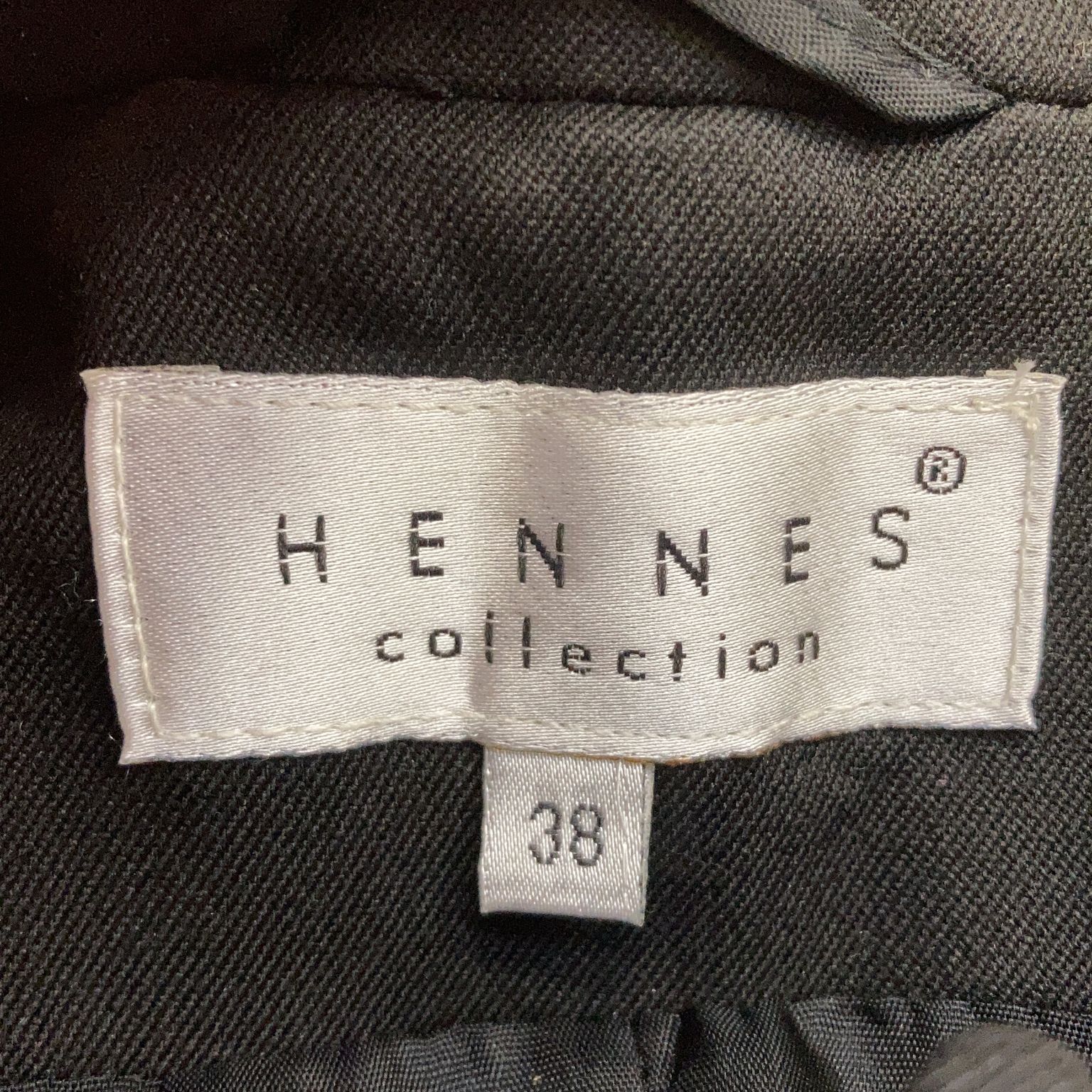 Hennes Collection