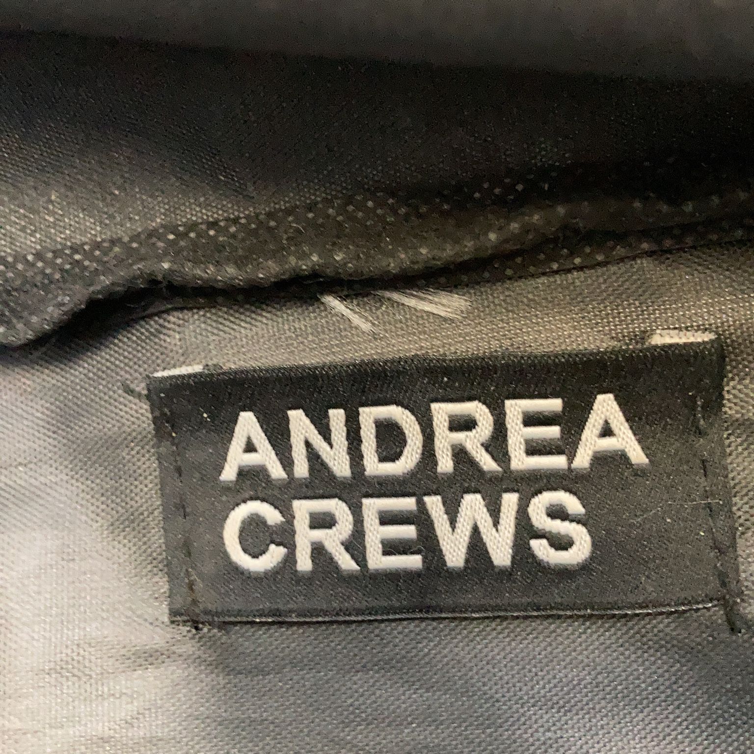 Andrea Crews No Name