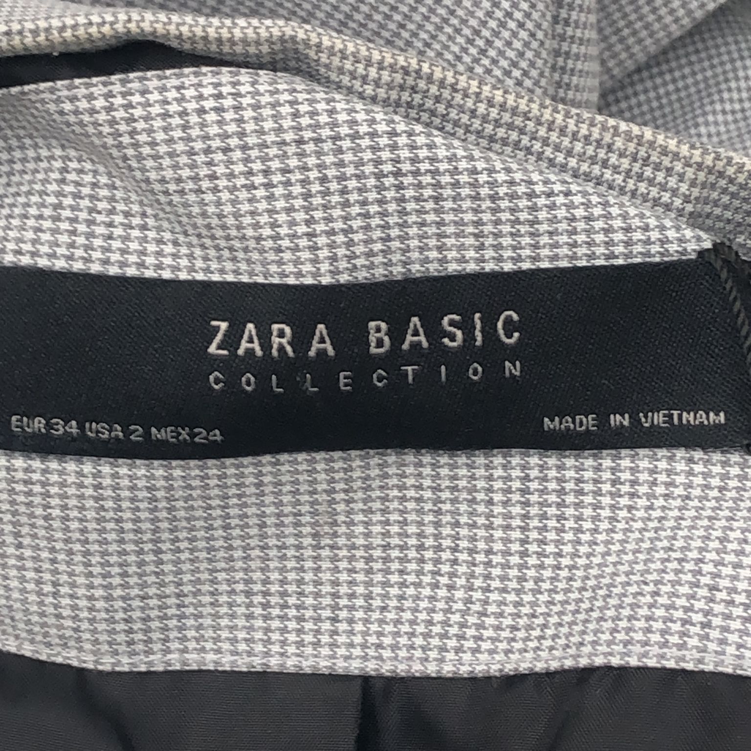 Zara Basic