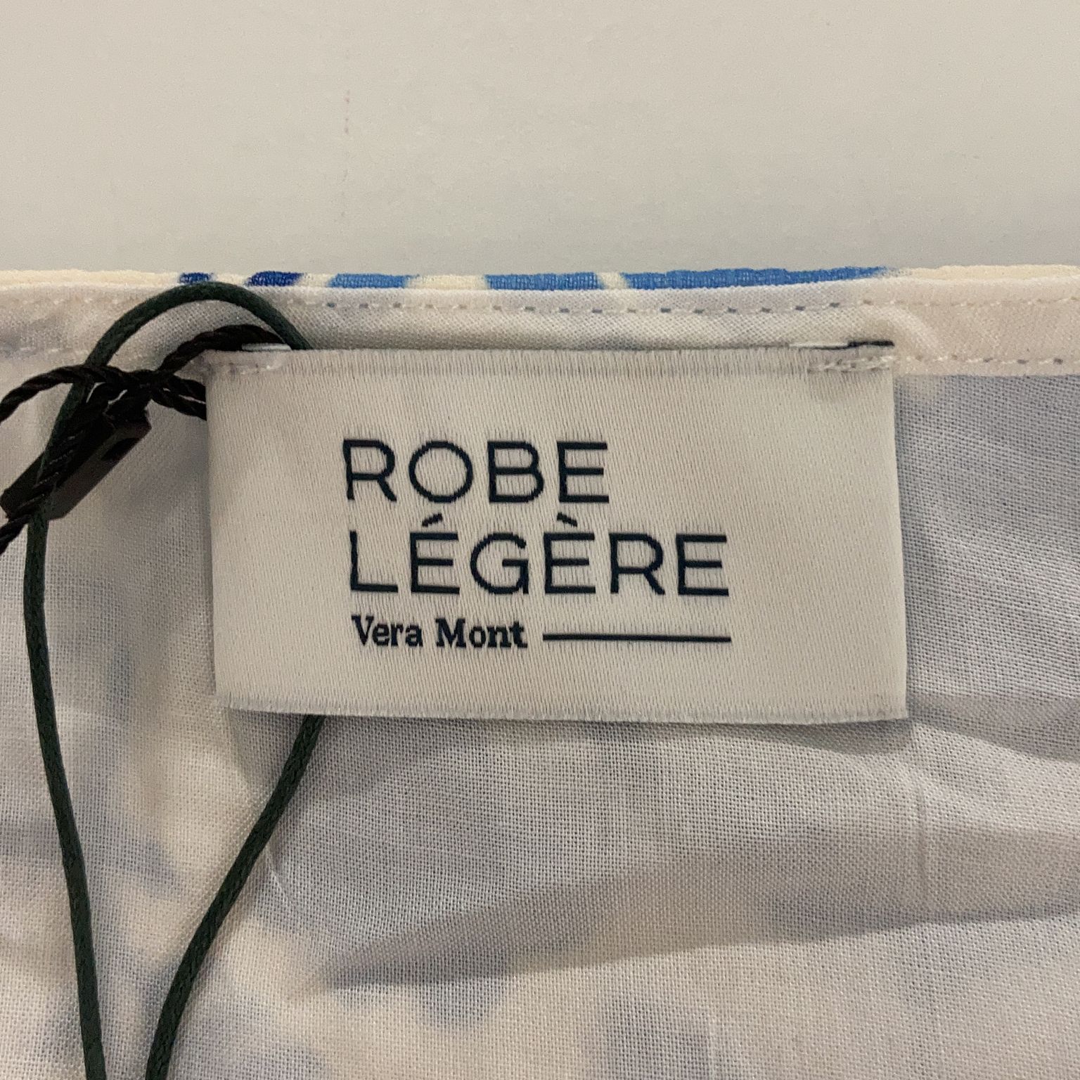 Robe Légère by Vera Mont