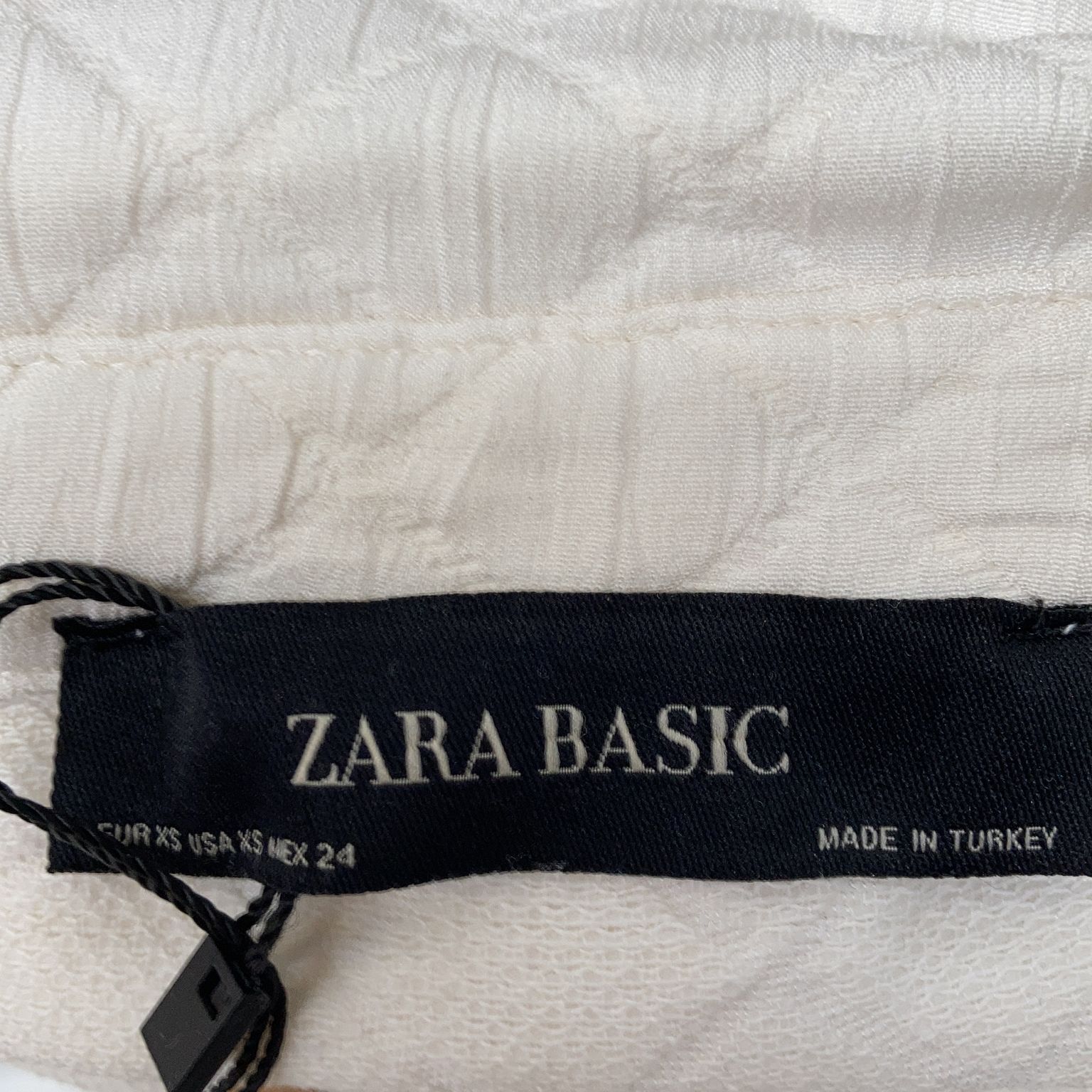 Zara Basic