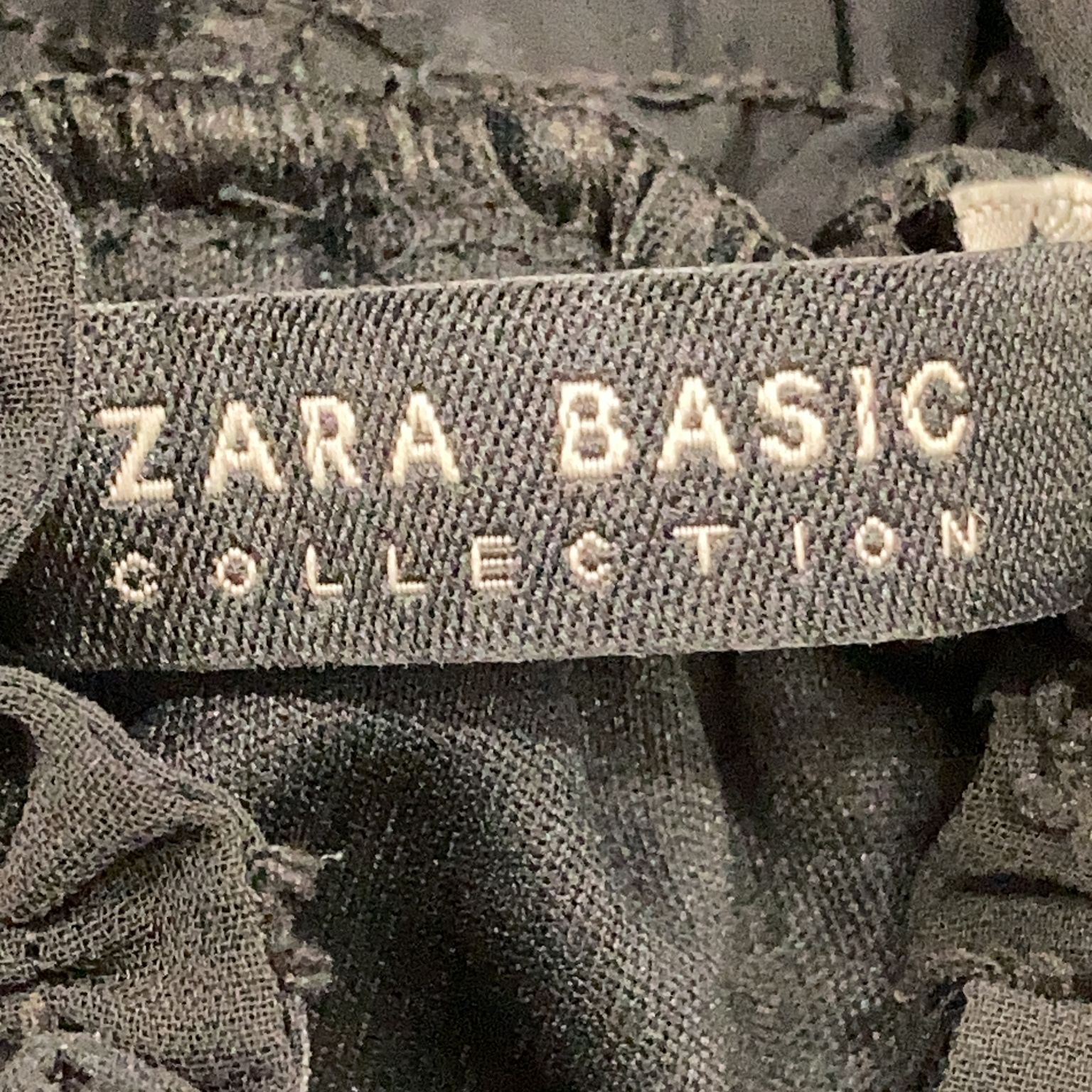 Zara Basic