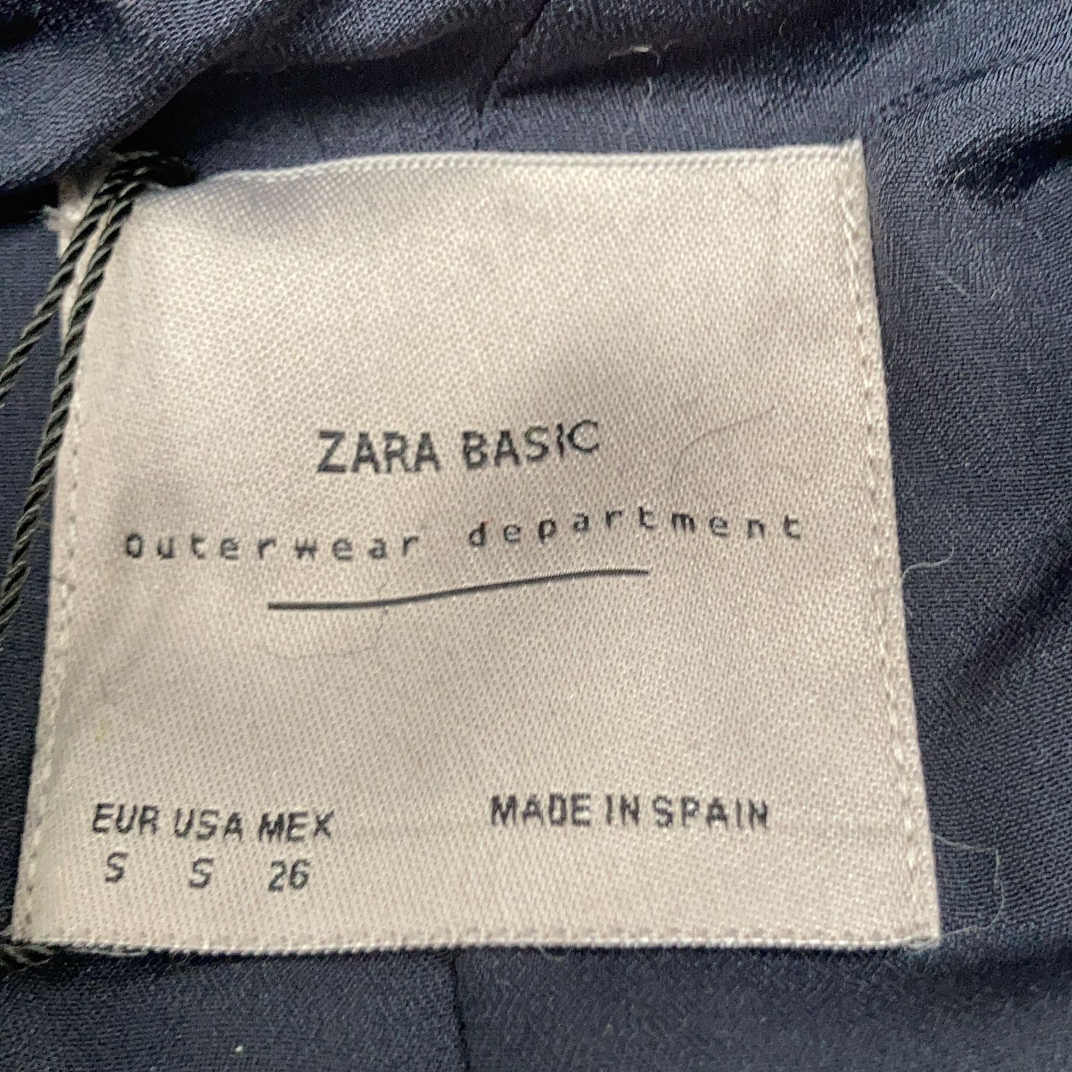 Zara Basic