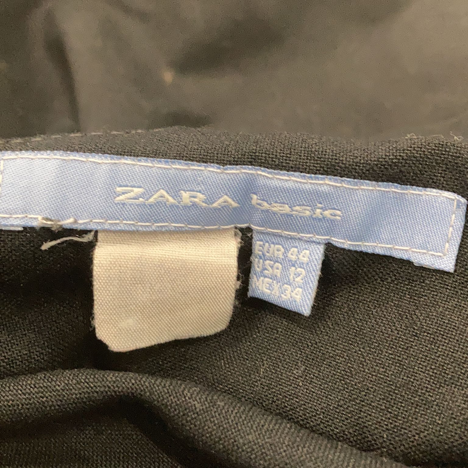 Zara Basic