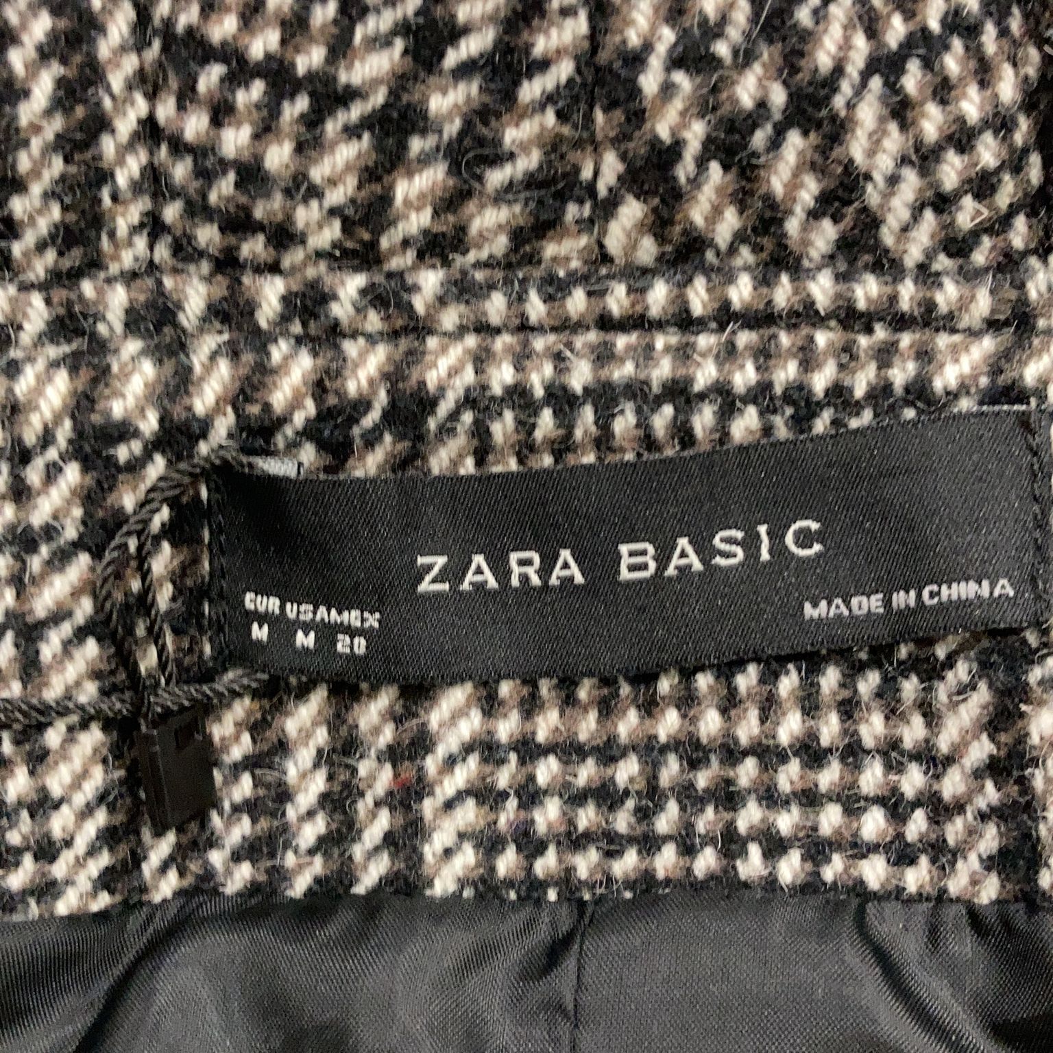 Zara Basic